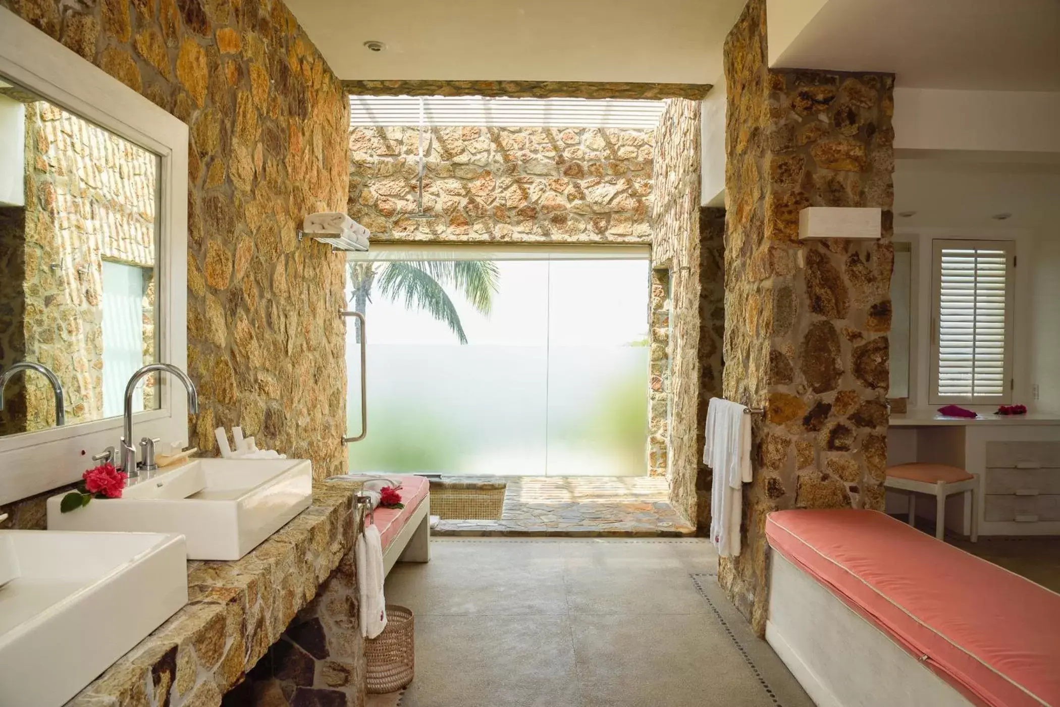 Shower, Bathroom in Las Brisas Acapulco