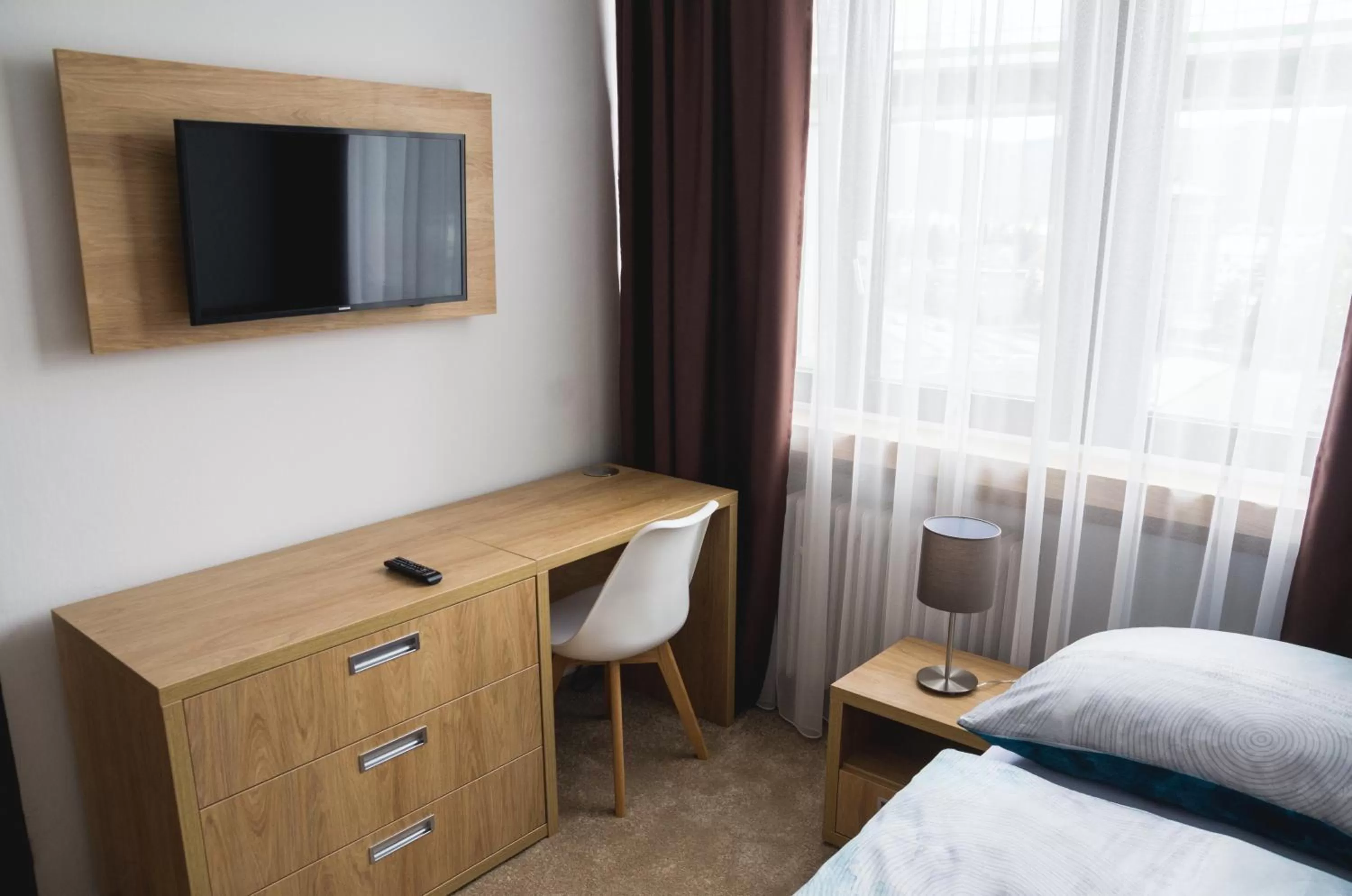 TV and multimedia, Bed in Hotel Bothe