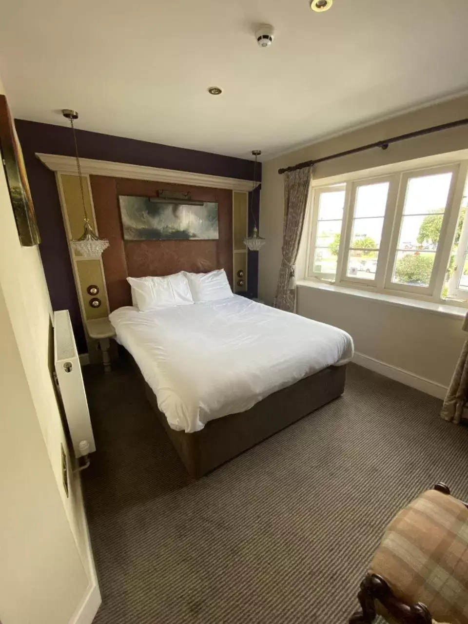 Bedroom, Bed in Ryde Castle by Greene King Inns