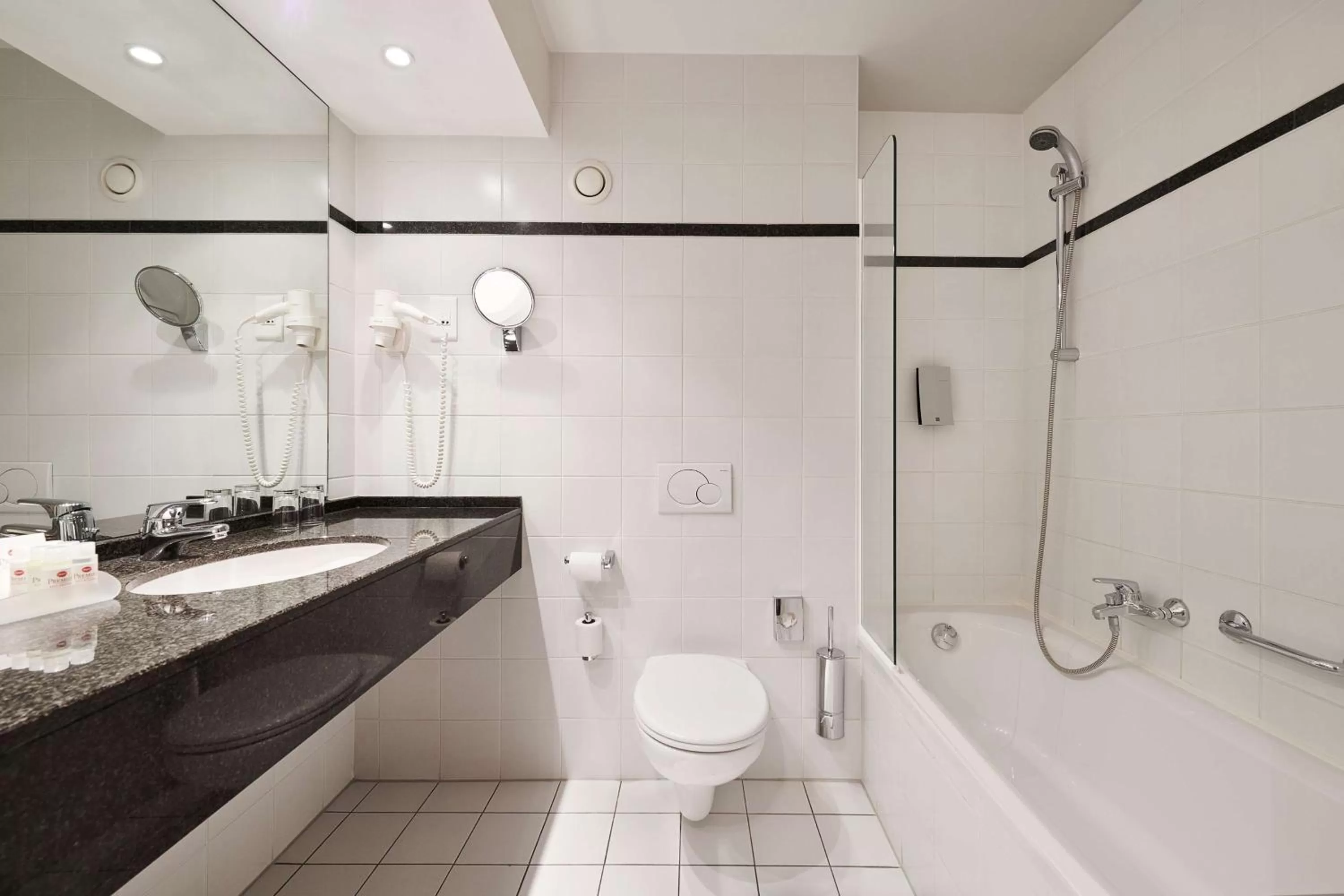 Photo of the whole room in Keizershof Hotel Aalst