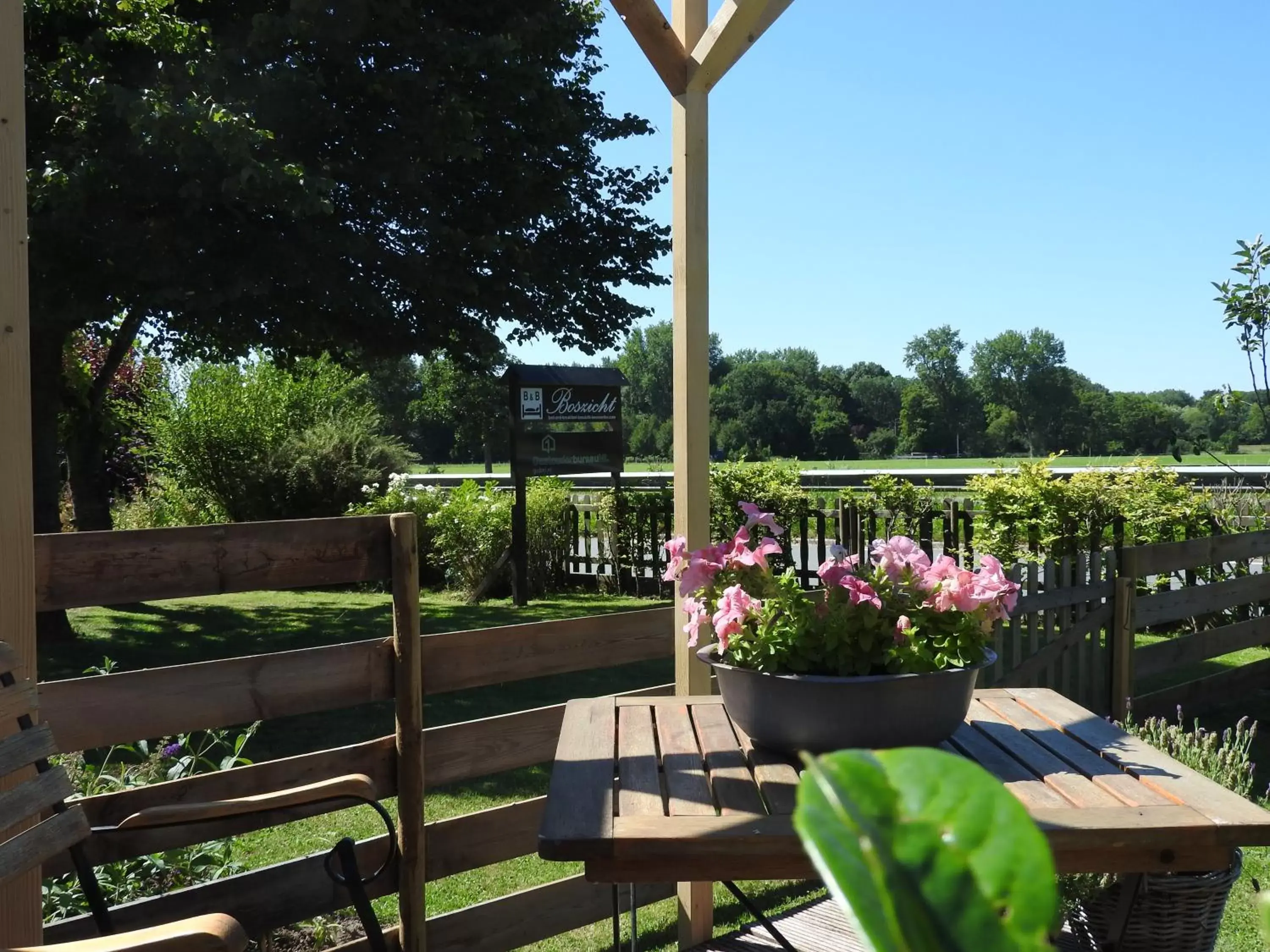 Garden in Bed & Breakfast Boszicht Leeuwarden