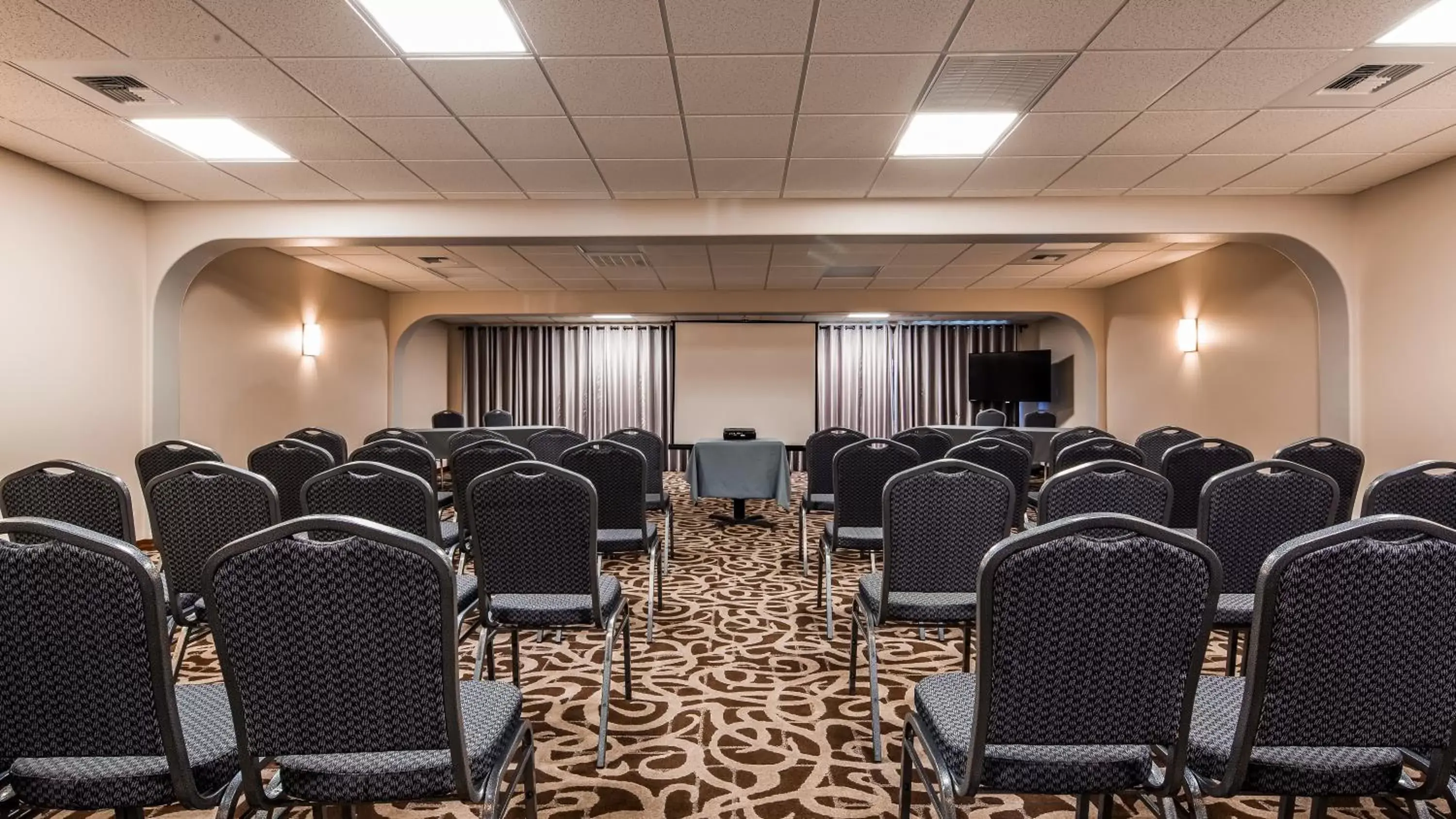 Meeting/conference room in Best Western Edgewater Resort