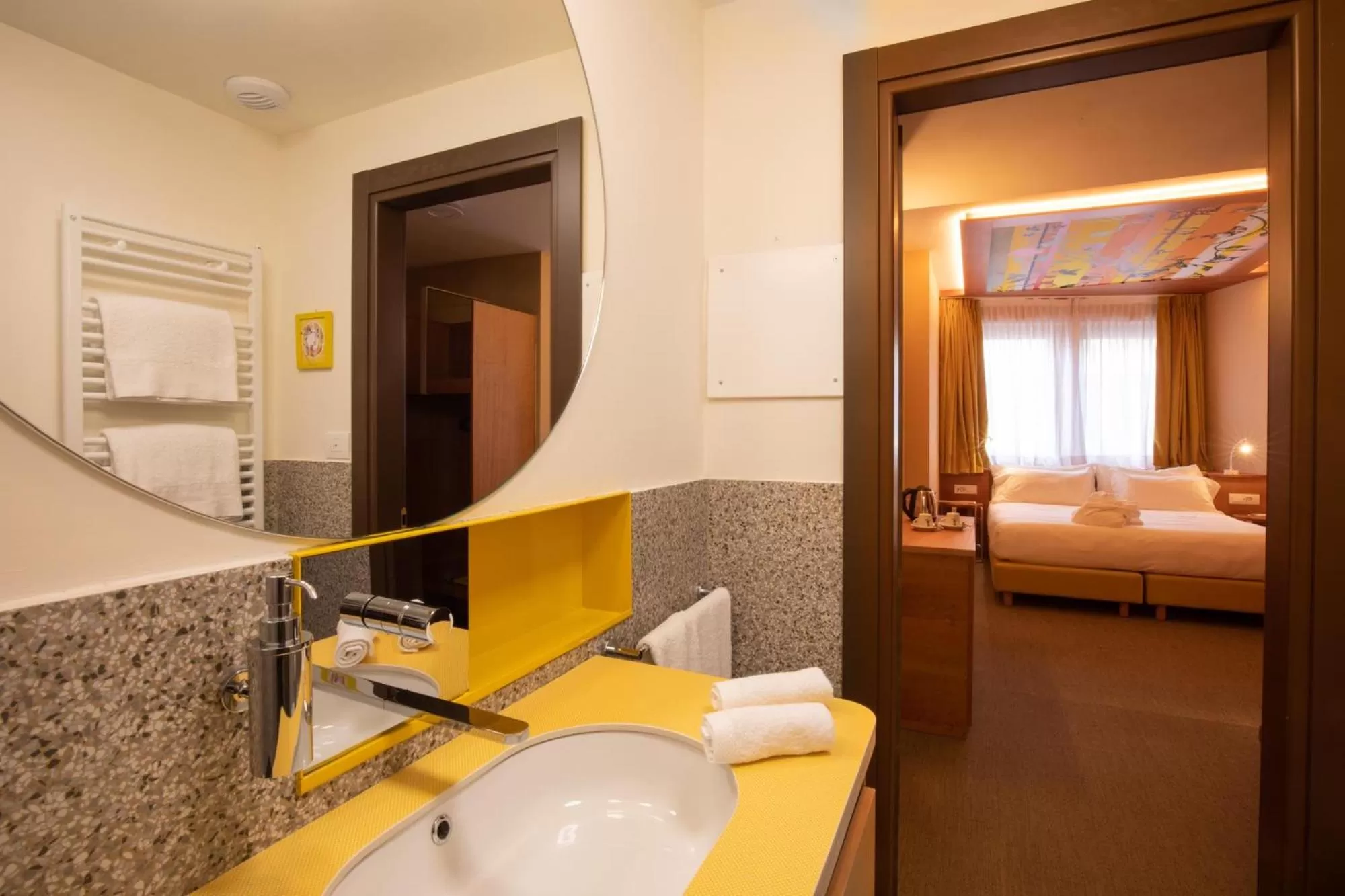 Bathroom, Bed in OMAMA Hotel