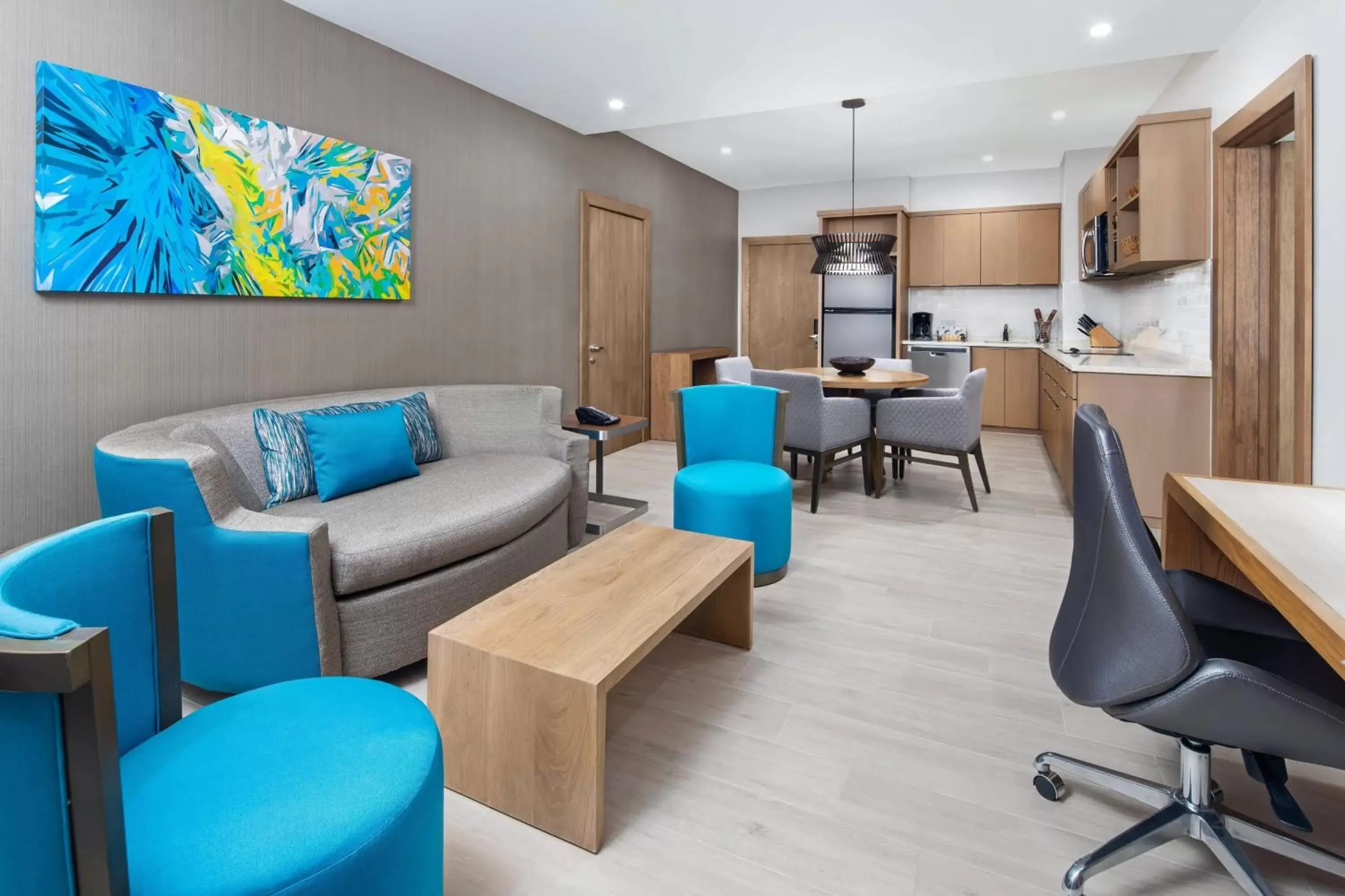 Living room, Seating Area in Courtyard by Marriott Port of Spain