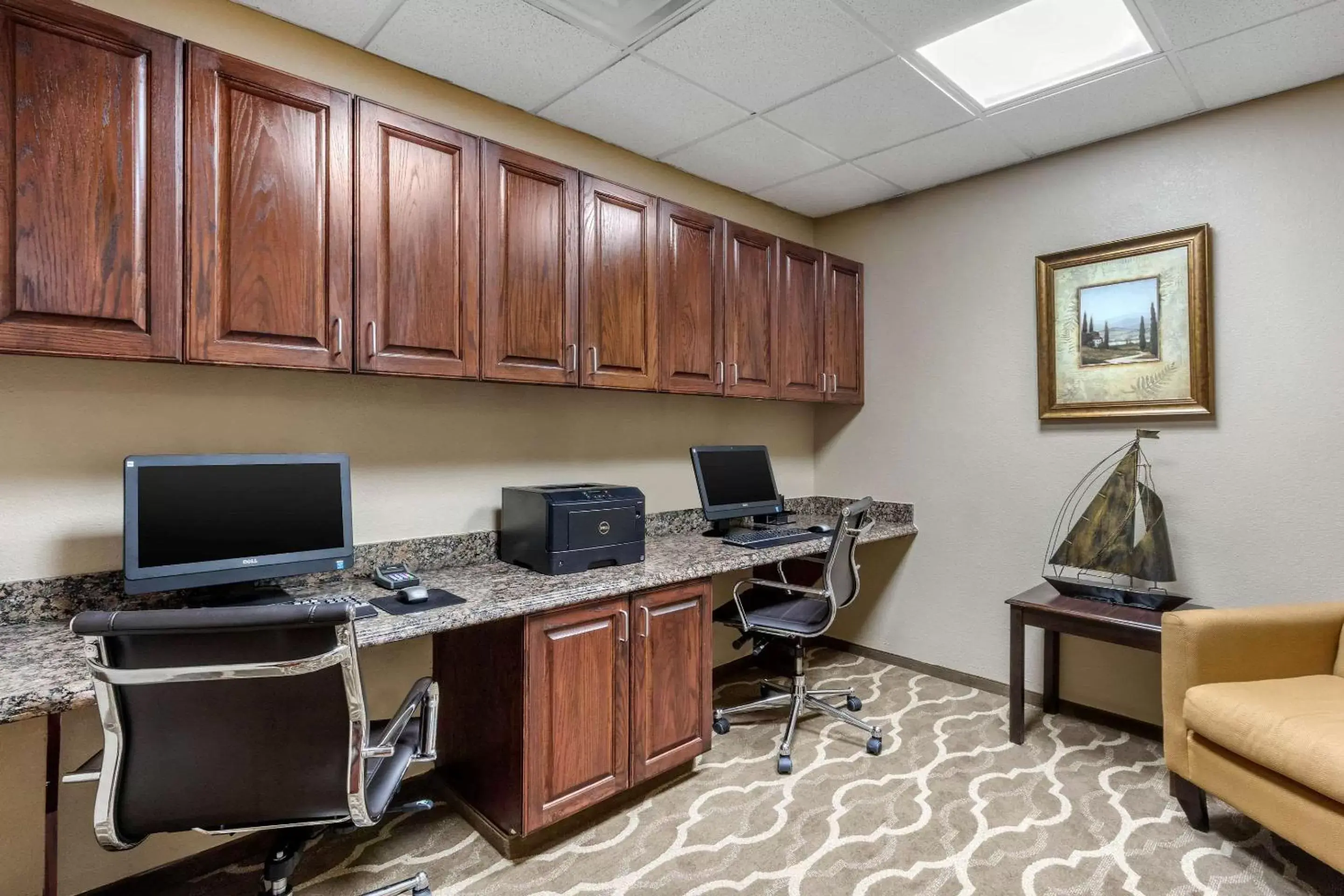 On site, Business Area/Conference Room in Comfort Suites Central