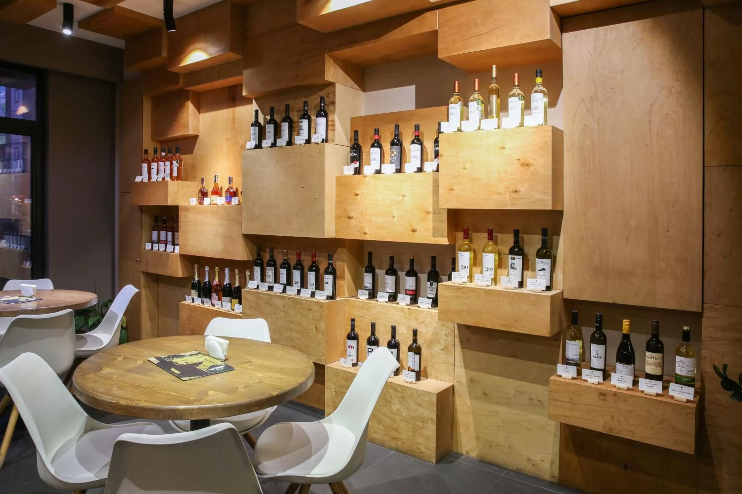 Lounge or bar in Wine Hotel Chisinau