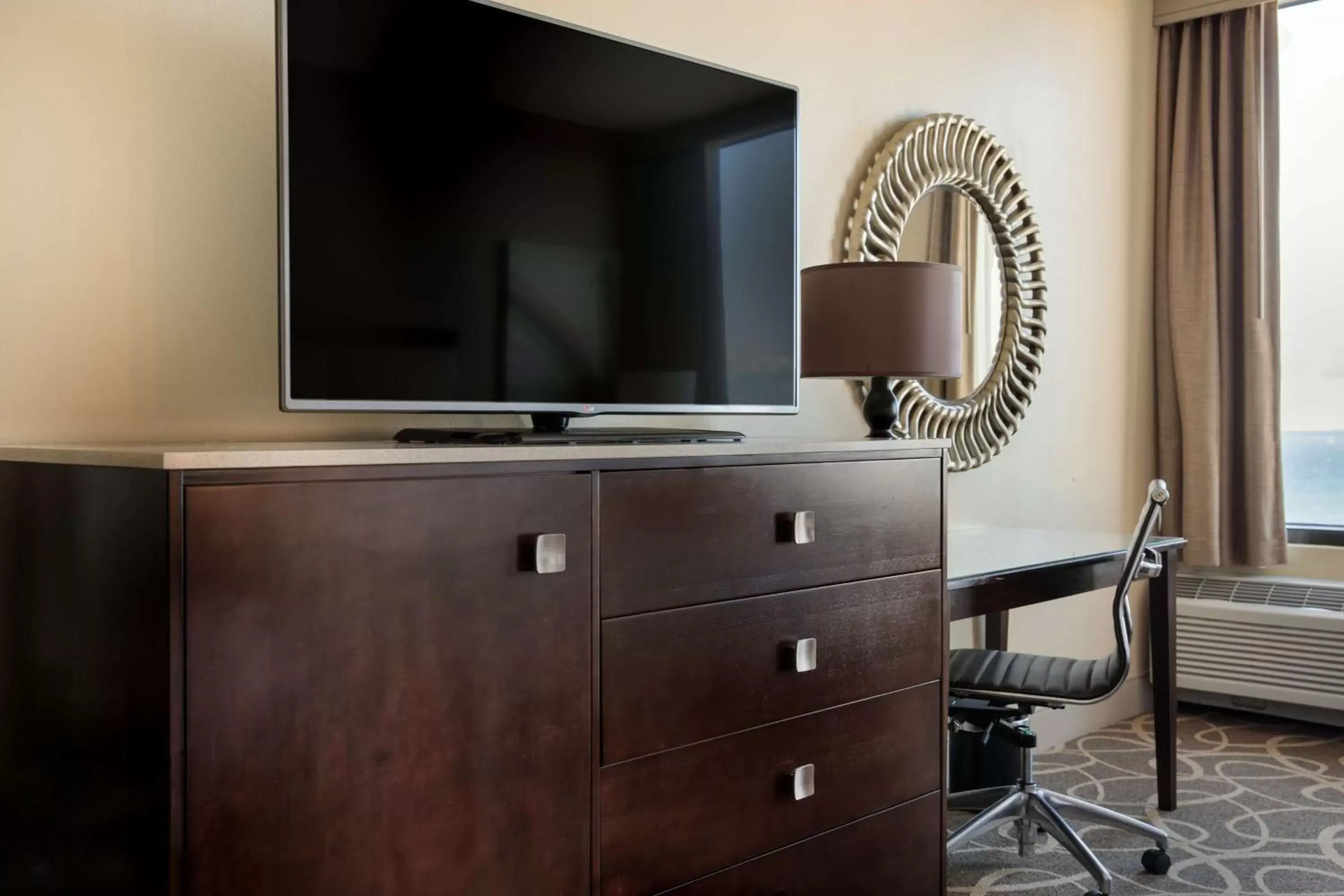 Bedroom, TV/Entertainment Center in Hilton Galveston Island Resort