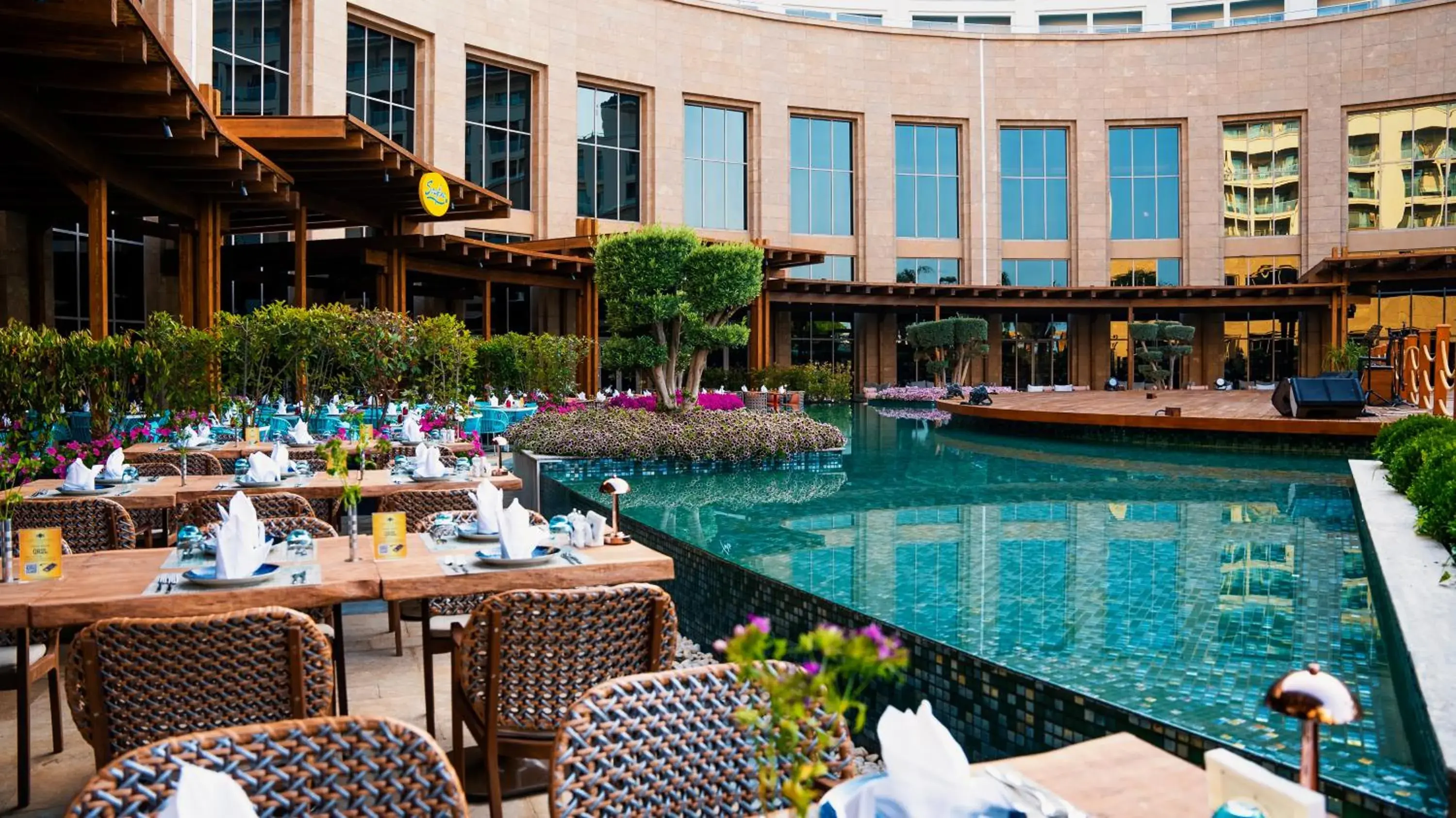 Restaurant/places to eat, Swimming Pool in Kaya Palazzo Golf Resort