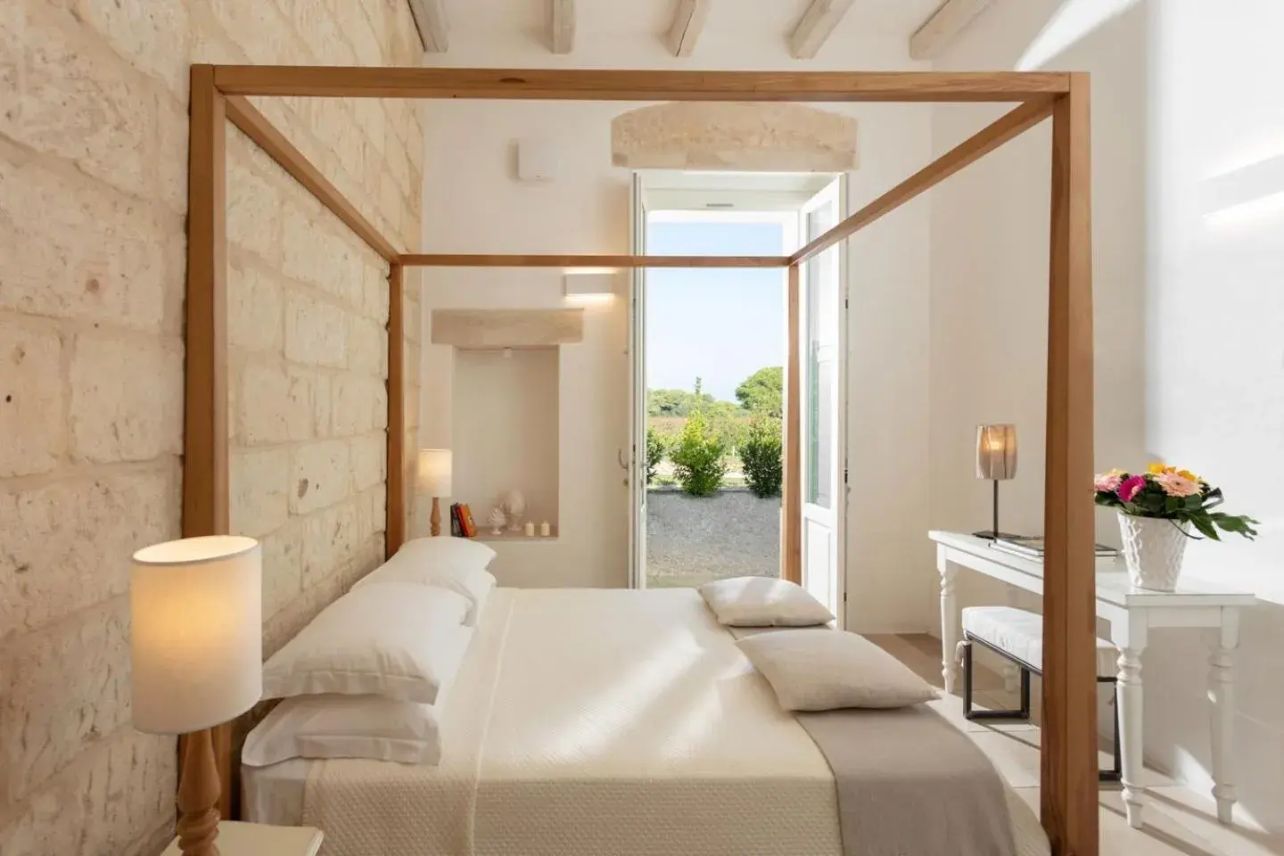 Photo of the whole room, Bed in Masseria Mongio dell'Elefante