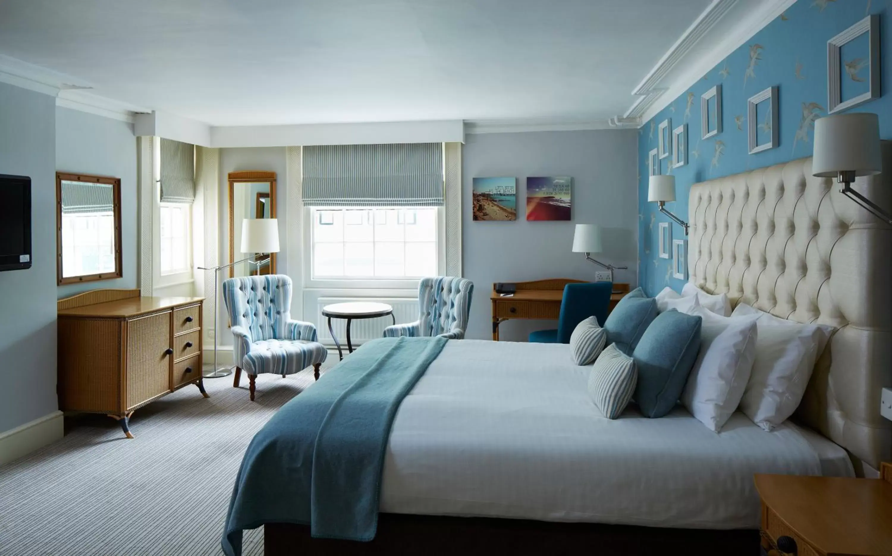 Bedroom in The Old Ship Hotel