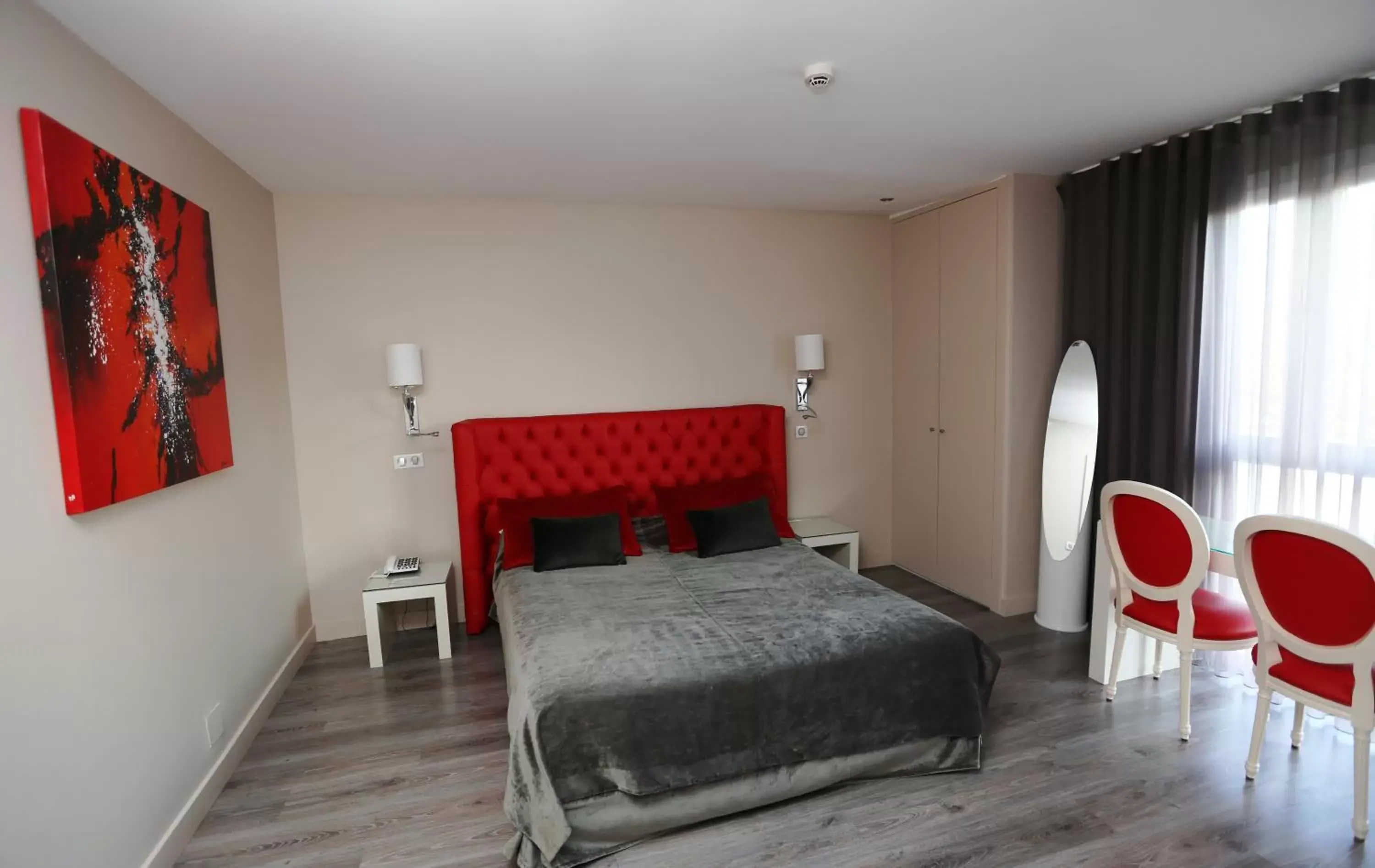 Bedroom, Bed in Les Criquets Hôtel Restaurant Spa