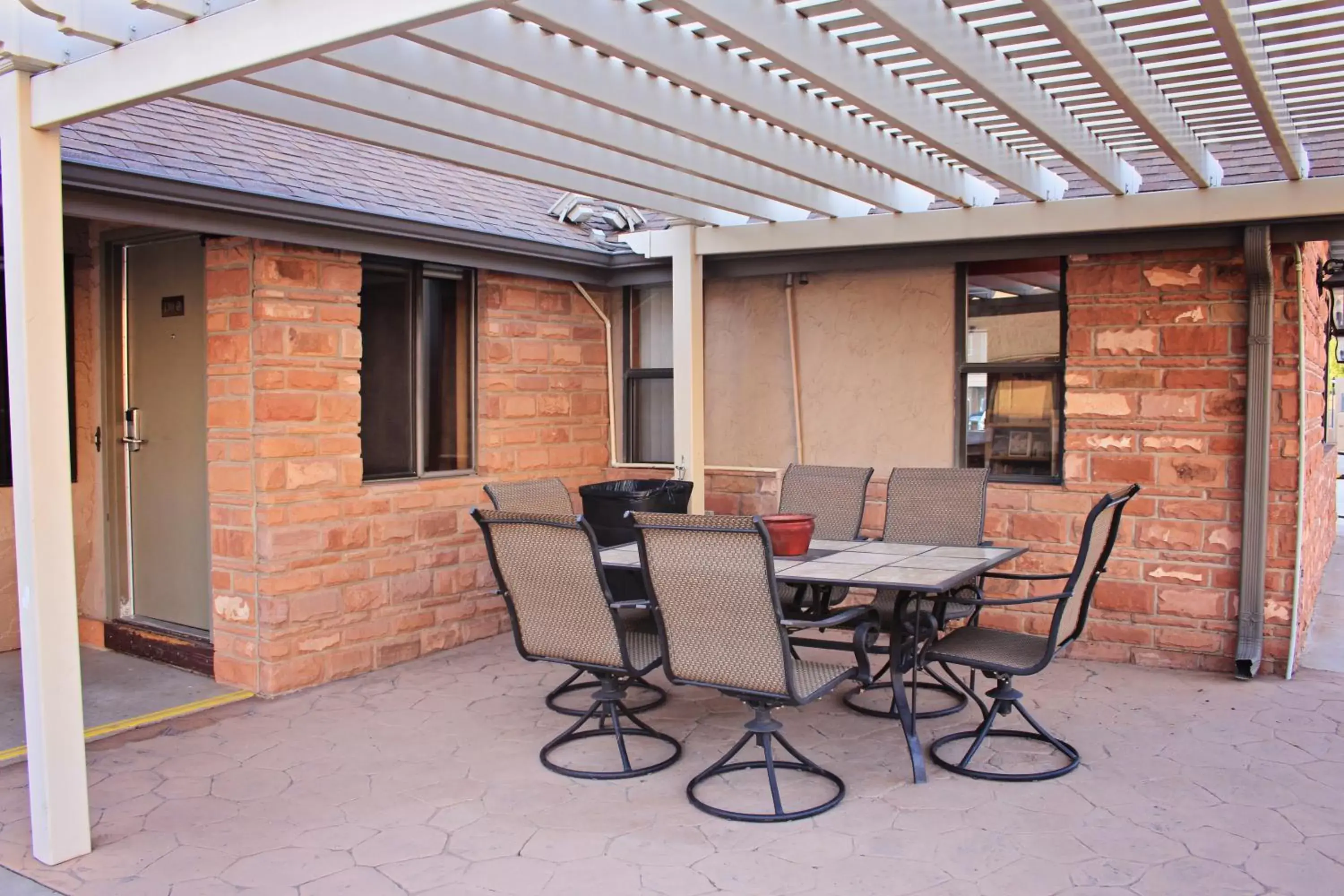 Patio in Bowen Motel