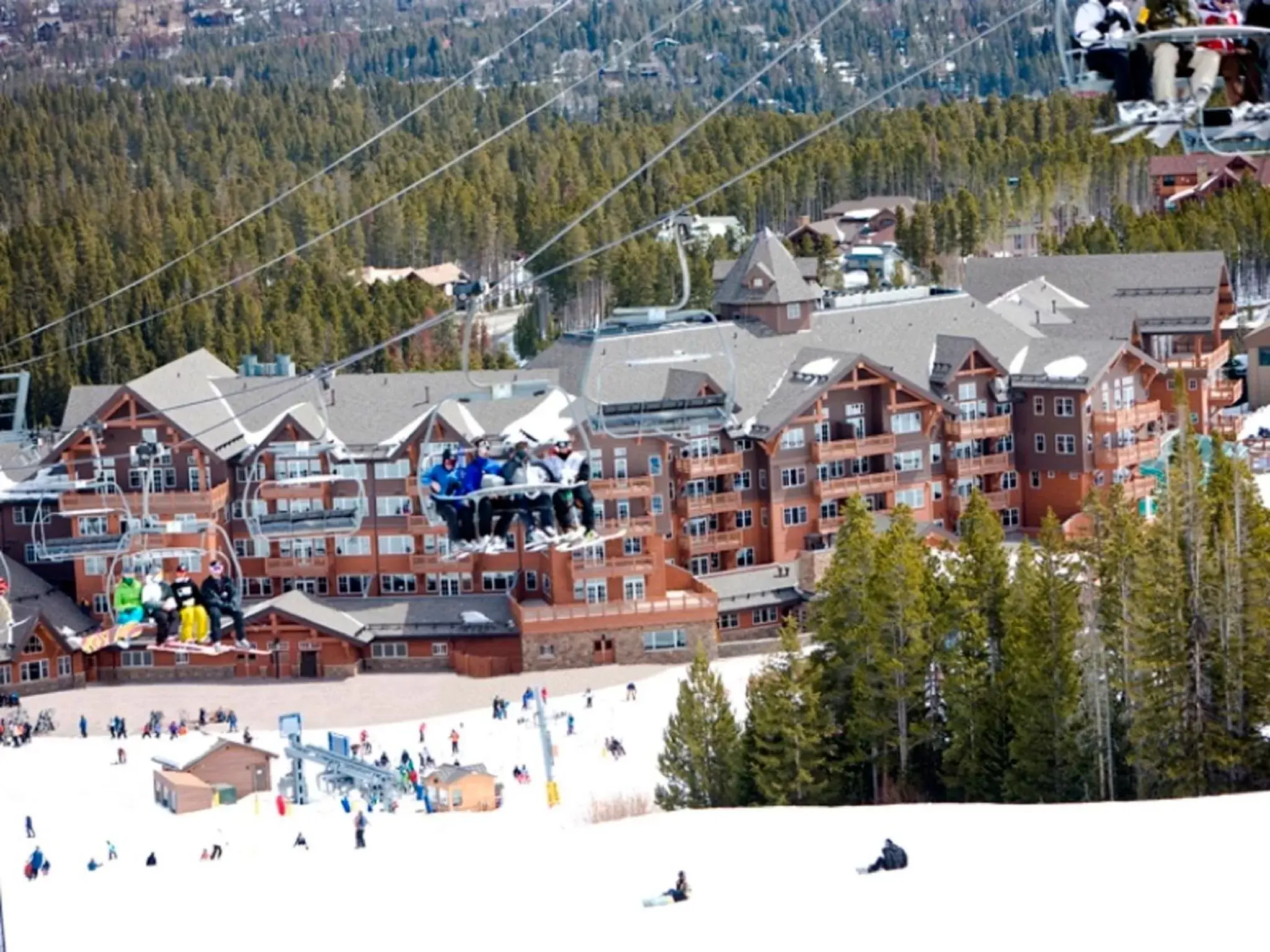 Bird's eye view, Bird's-eye View in One Ski Hill, A RockResort