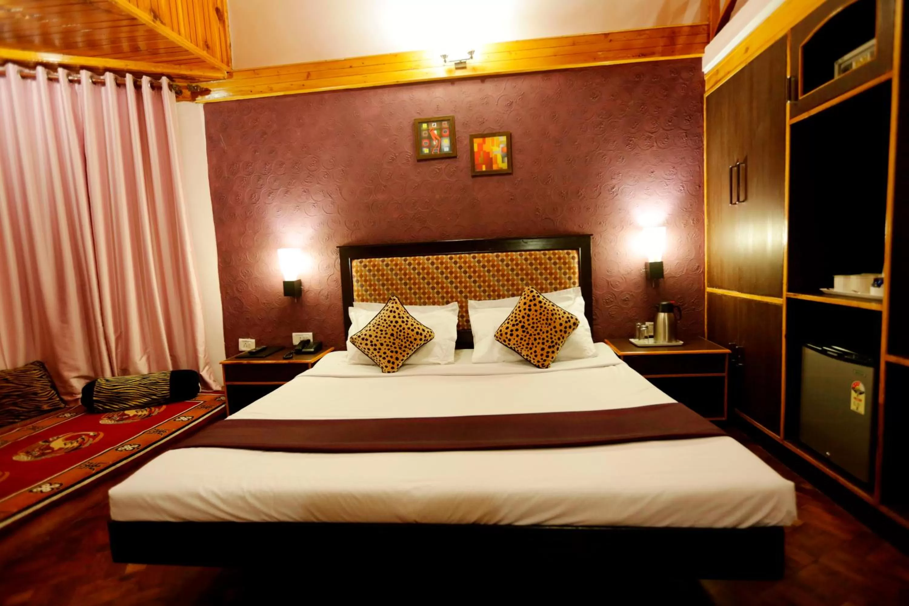 Bed in Snow Valley Resorts & Spa Manali