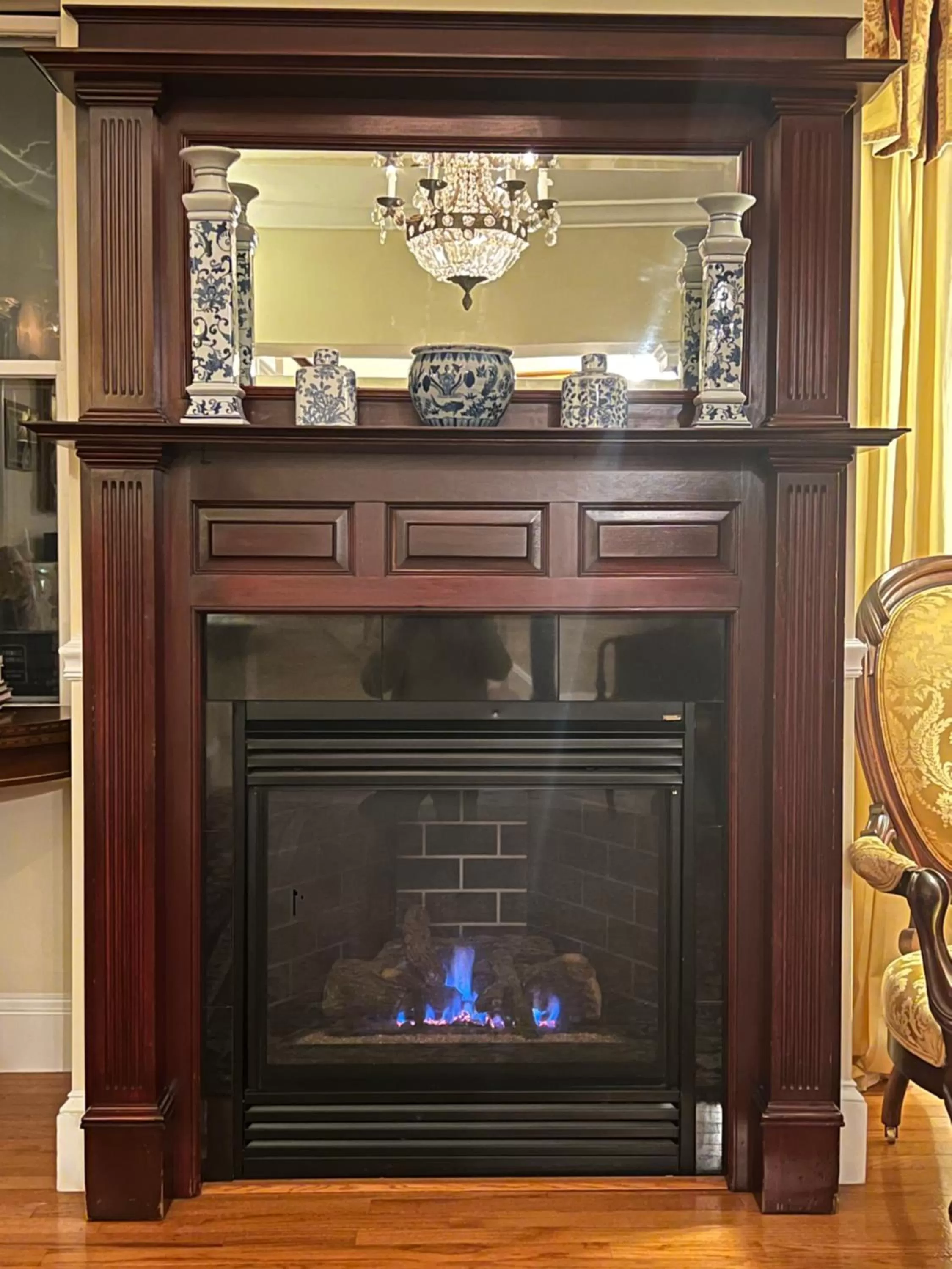 Property building in Almondy Inn Bed & Breakfast