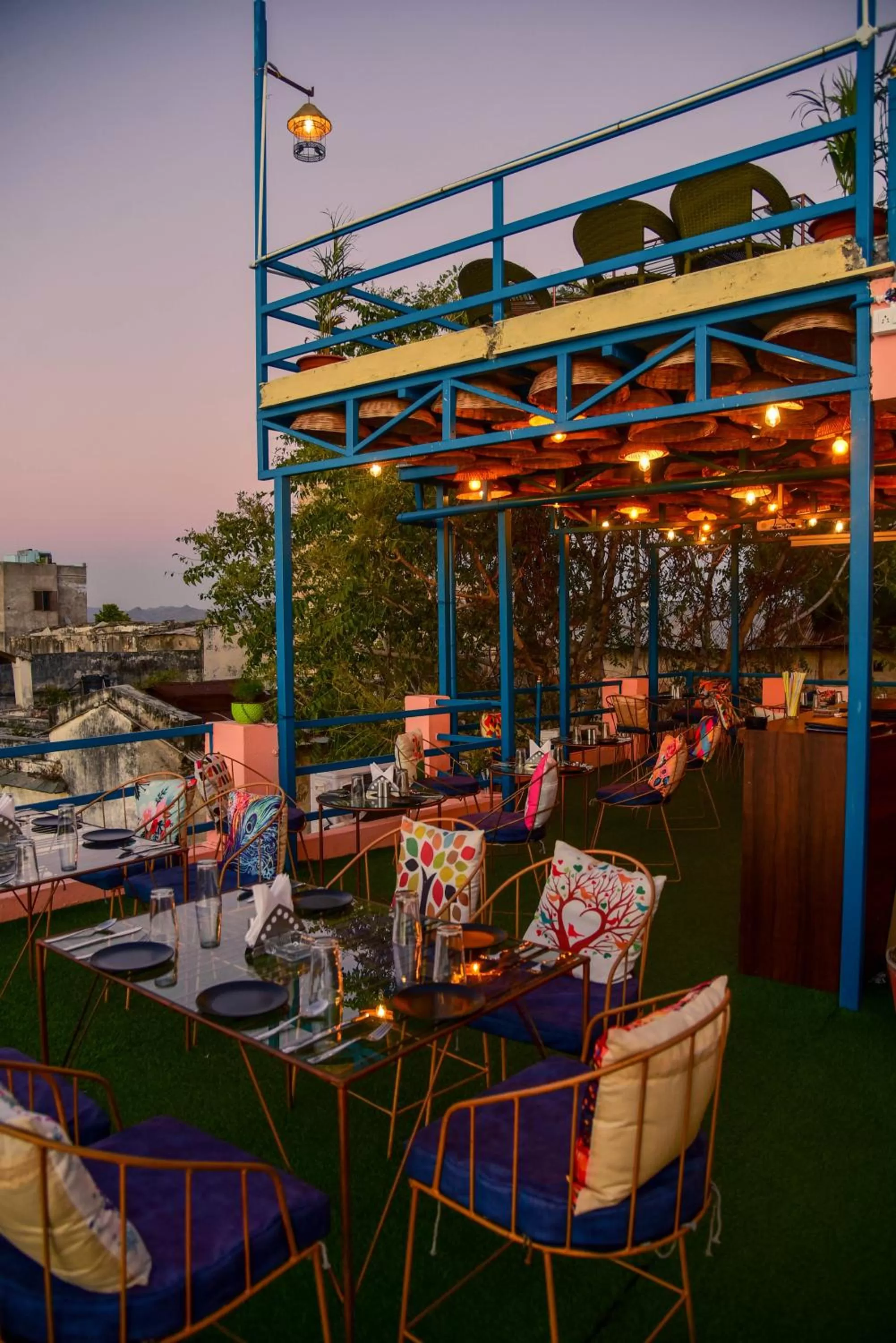 Restaurant/places to eat in Hotel Casa by the lake