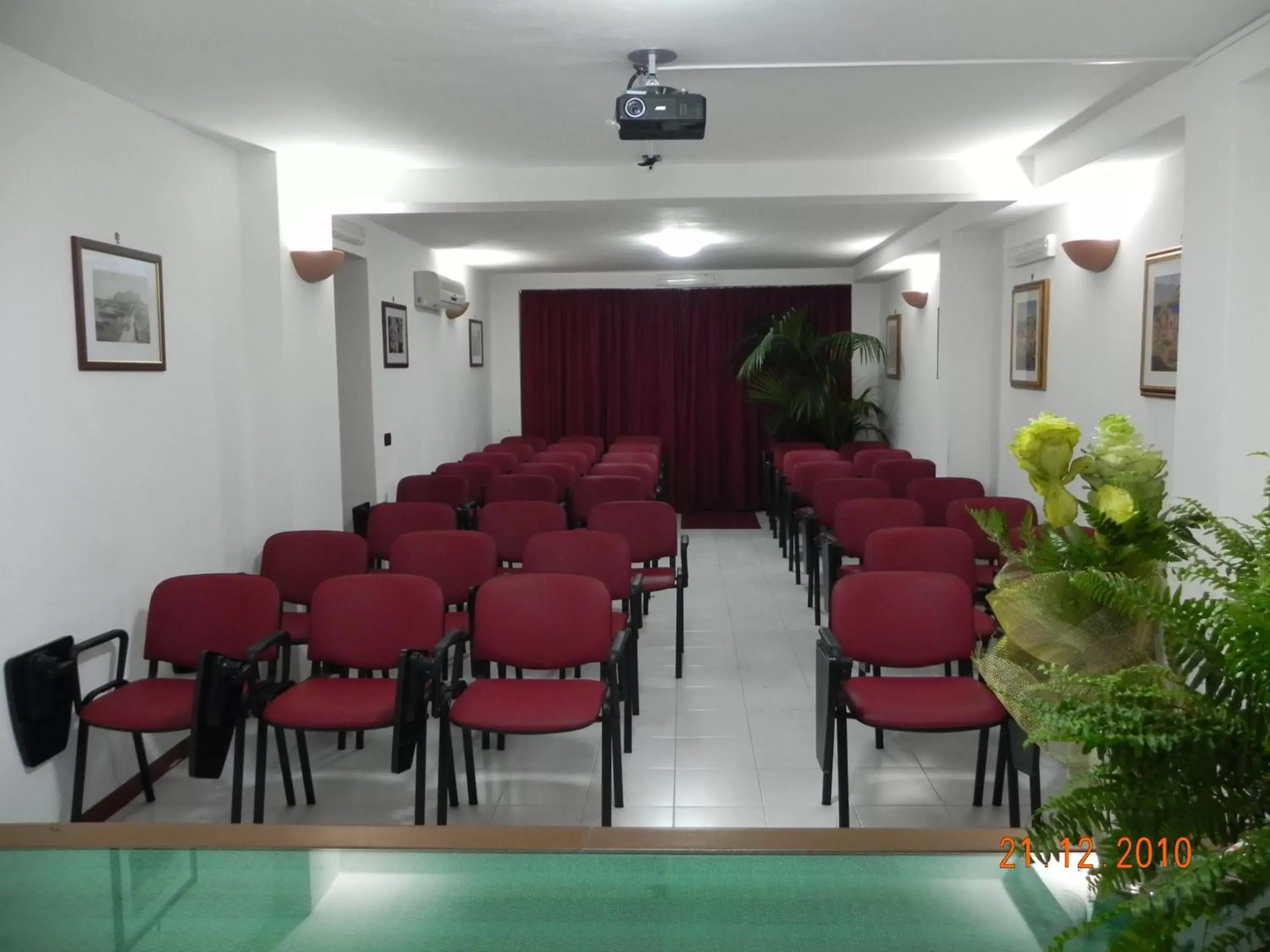Business facilities in Torreata Hotel & Residence