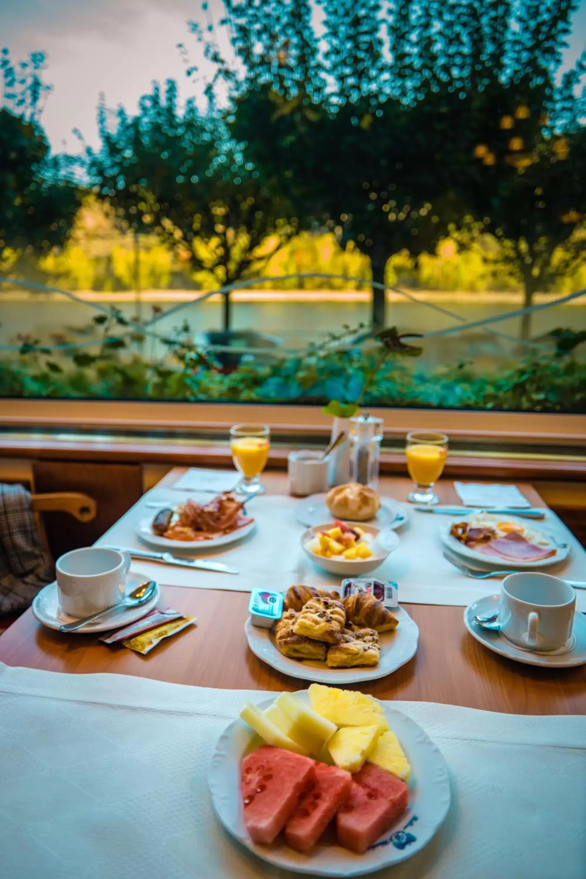 Buffet breakfast in Bellevue Rheinhotel