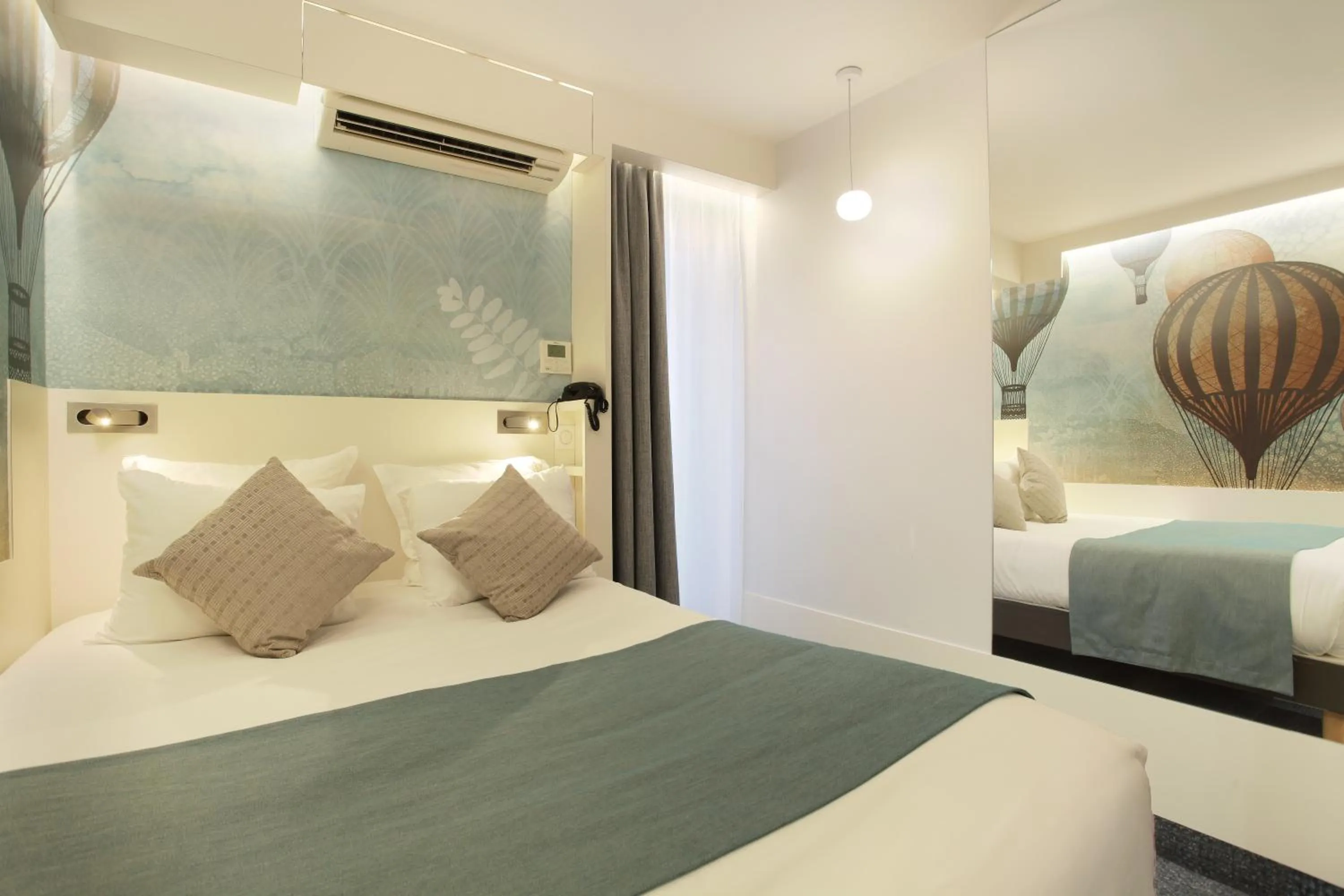 Bed in Hotel Apolonia Paris Mouffetard, Sure Hotel Collection by Best Western