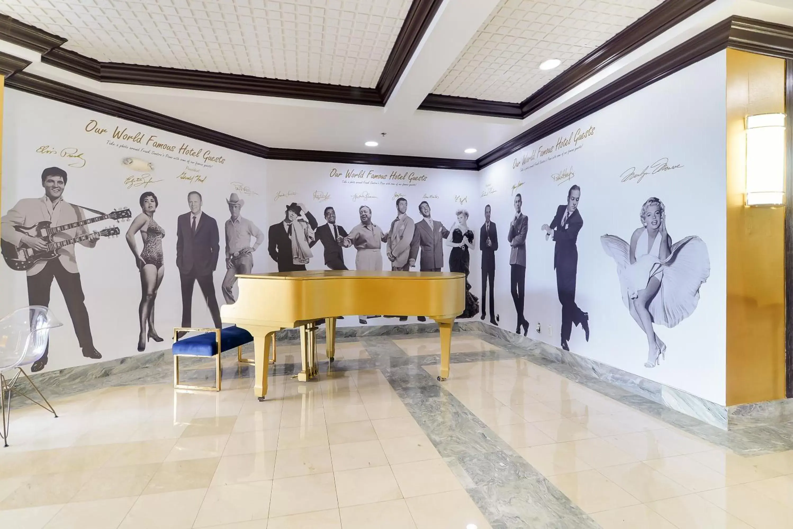 Lobby or reception in Chateau Mar Golf Resort, Trademark Collection by Wyndham