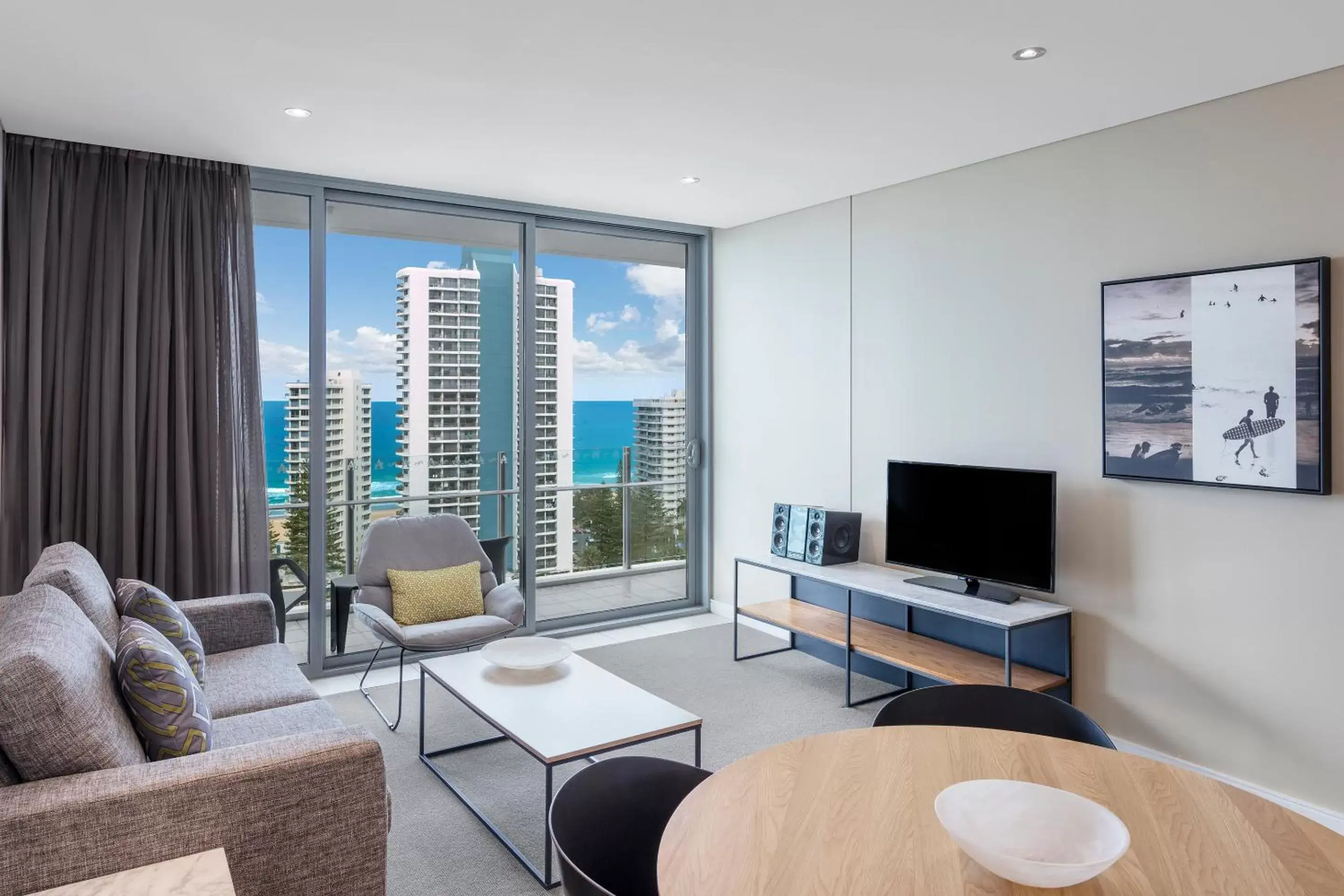Living room, Seating Area in Wyndham Resort Surfers Paradise