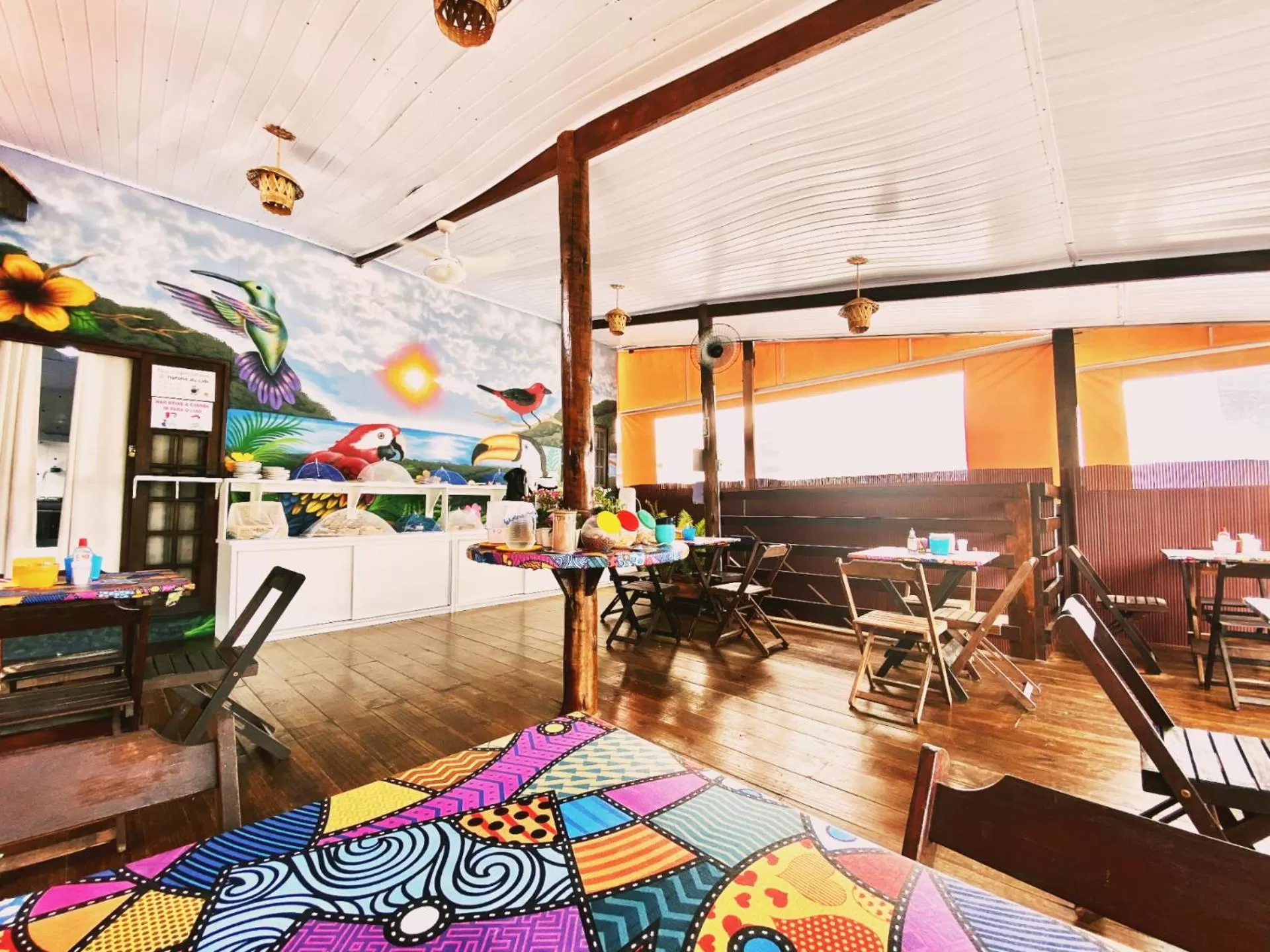 Restaurant/places to eat in Beija Flor Pousada