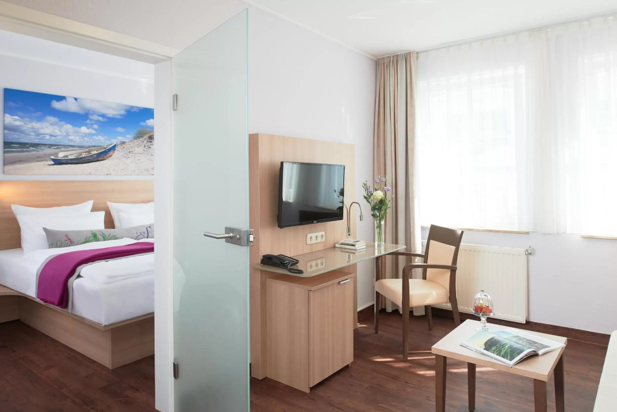 Photo of the whole room, TV/Entertainment Center in Seeschloss Sellin