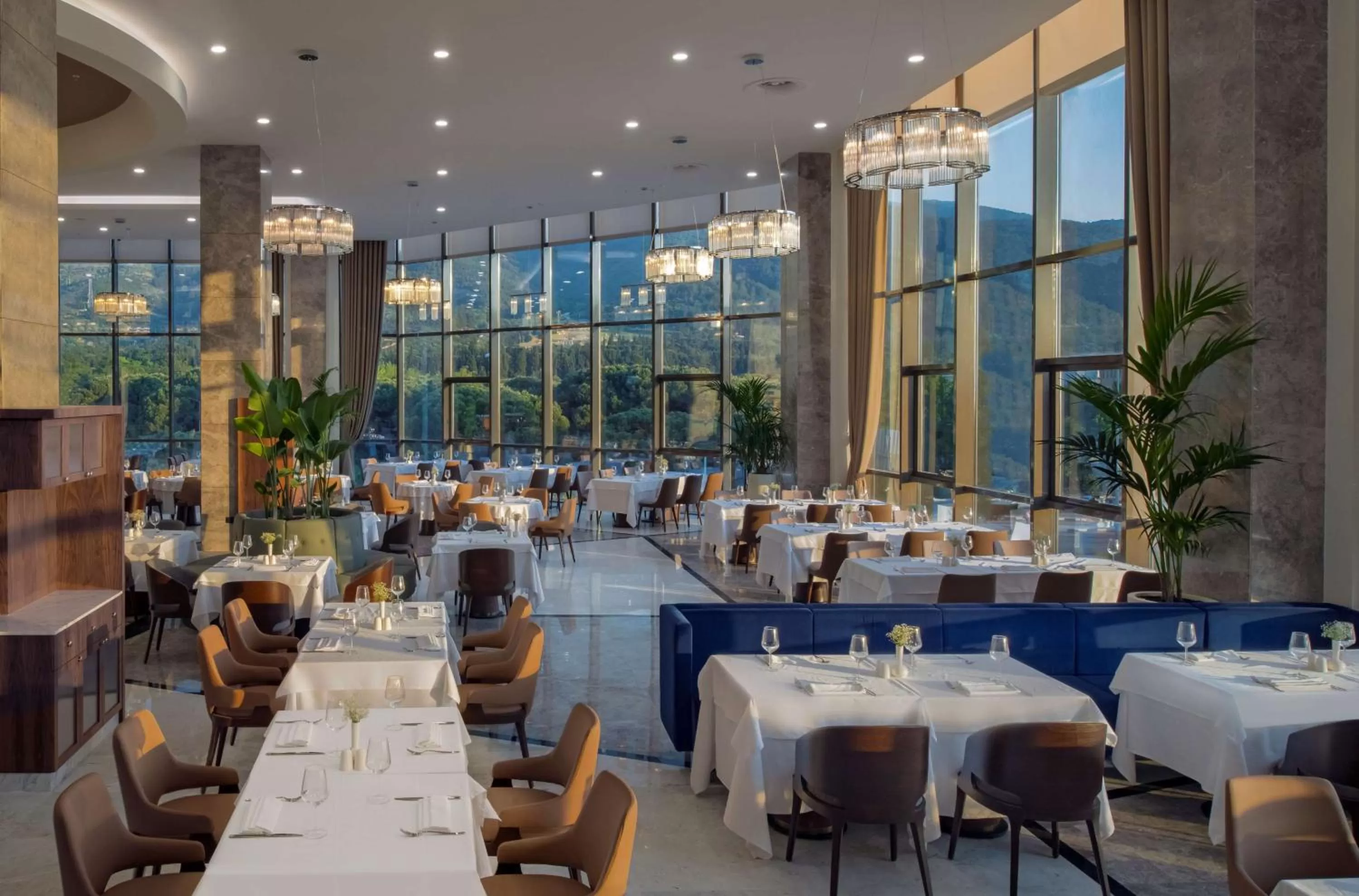 Restaurant/places to eat in DoubleTree by Hilton Manisa