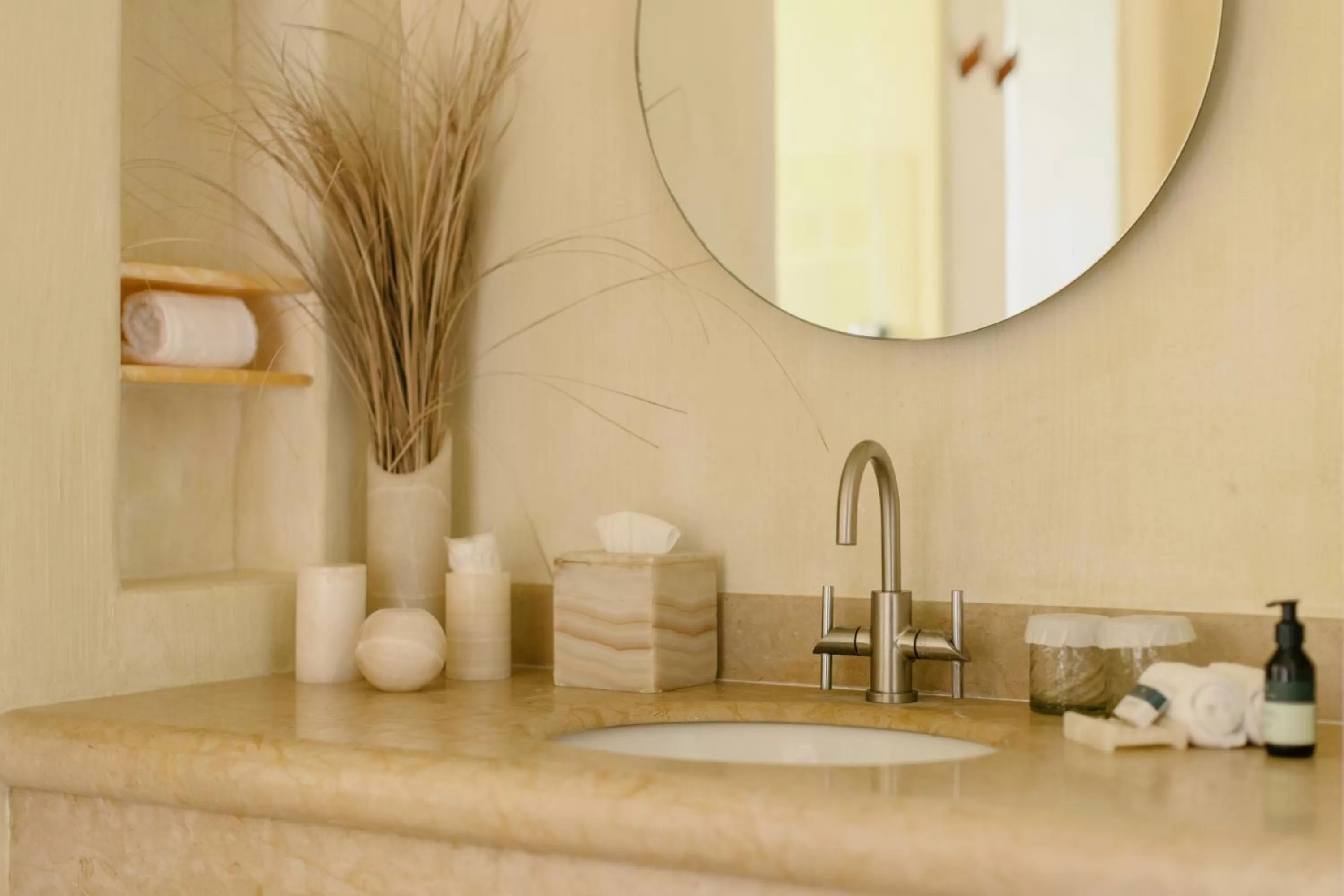 Bathroom in Cala de Mar Resort & Spa Ixtapa