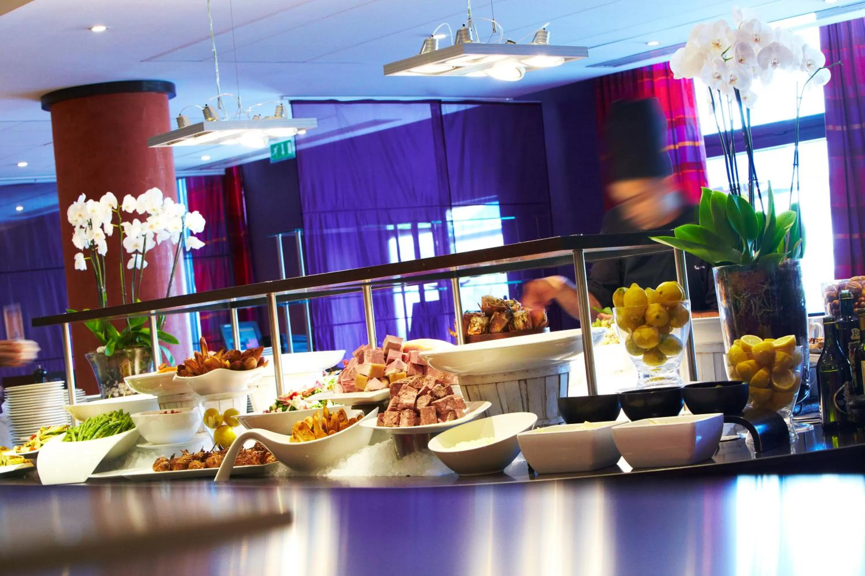 Restaurant/places to eat in Golden Tulip CDG Airport Roissy