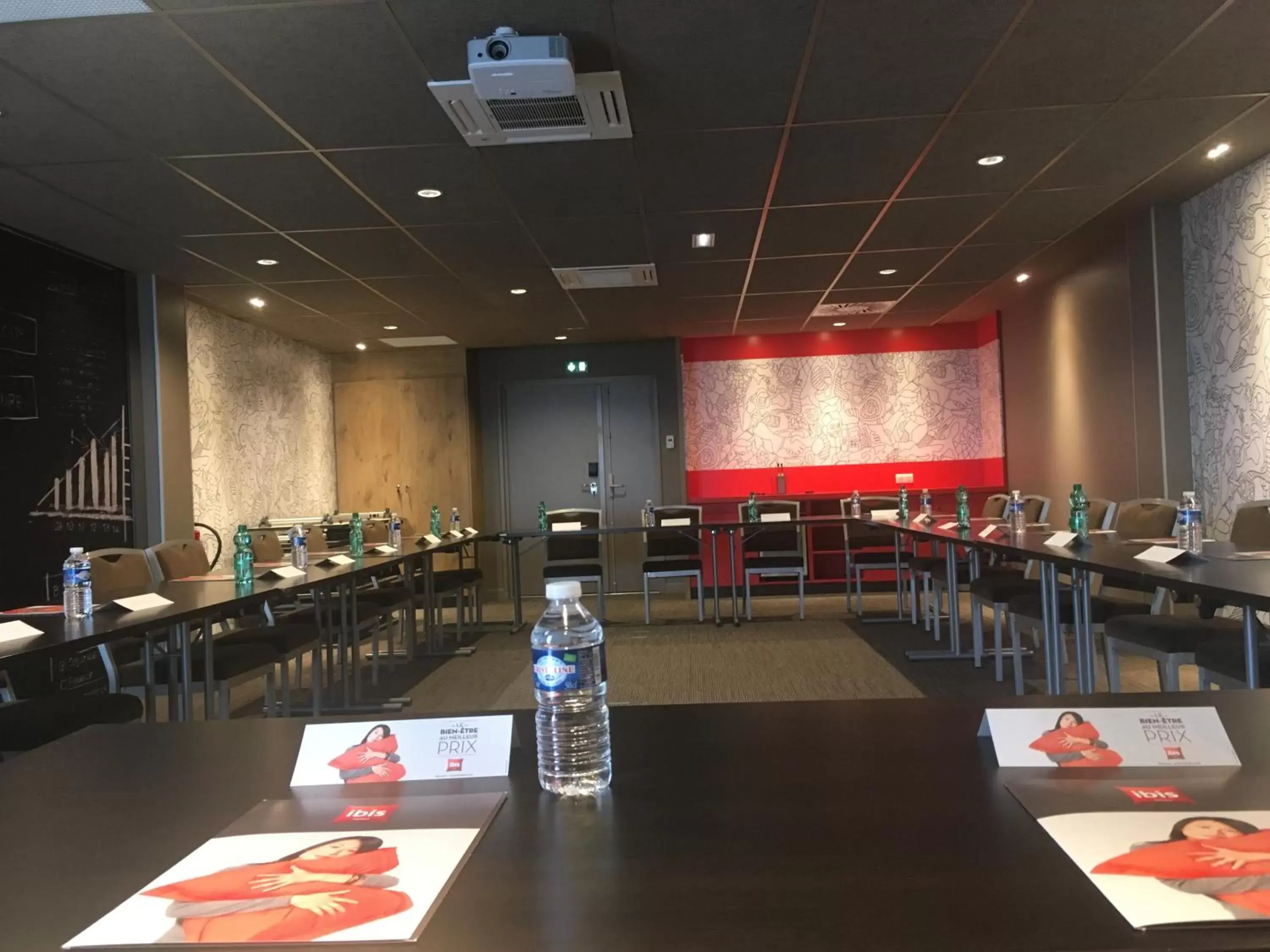 Banquet/Function facilities in Ibis Niort Est Mendes France