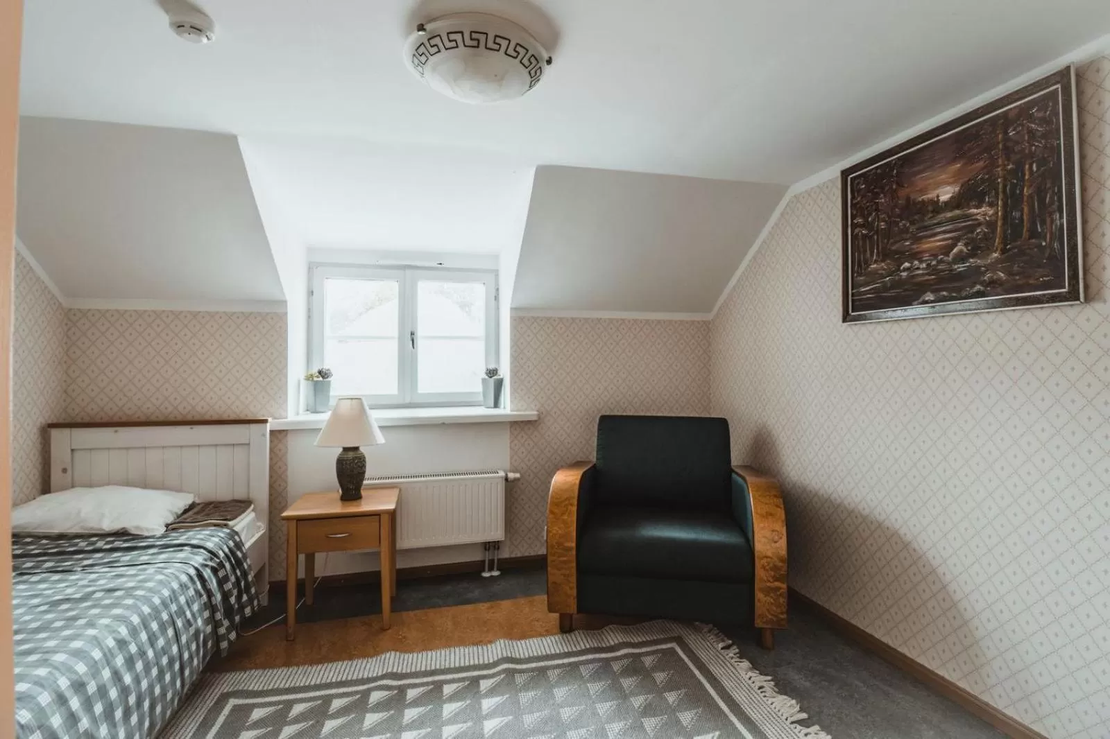 Photo of the whole room, Seating Area in Hostel Uskumatu