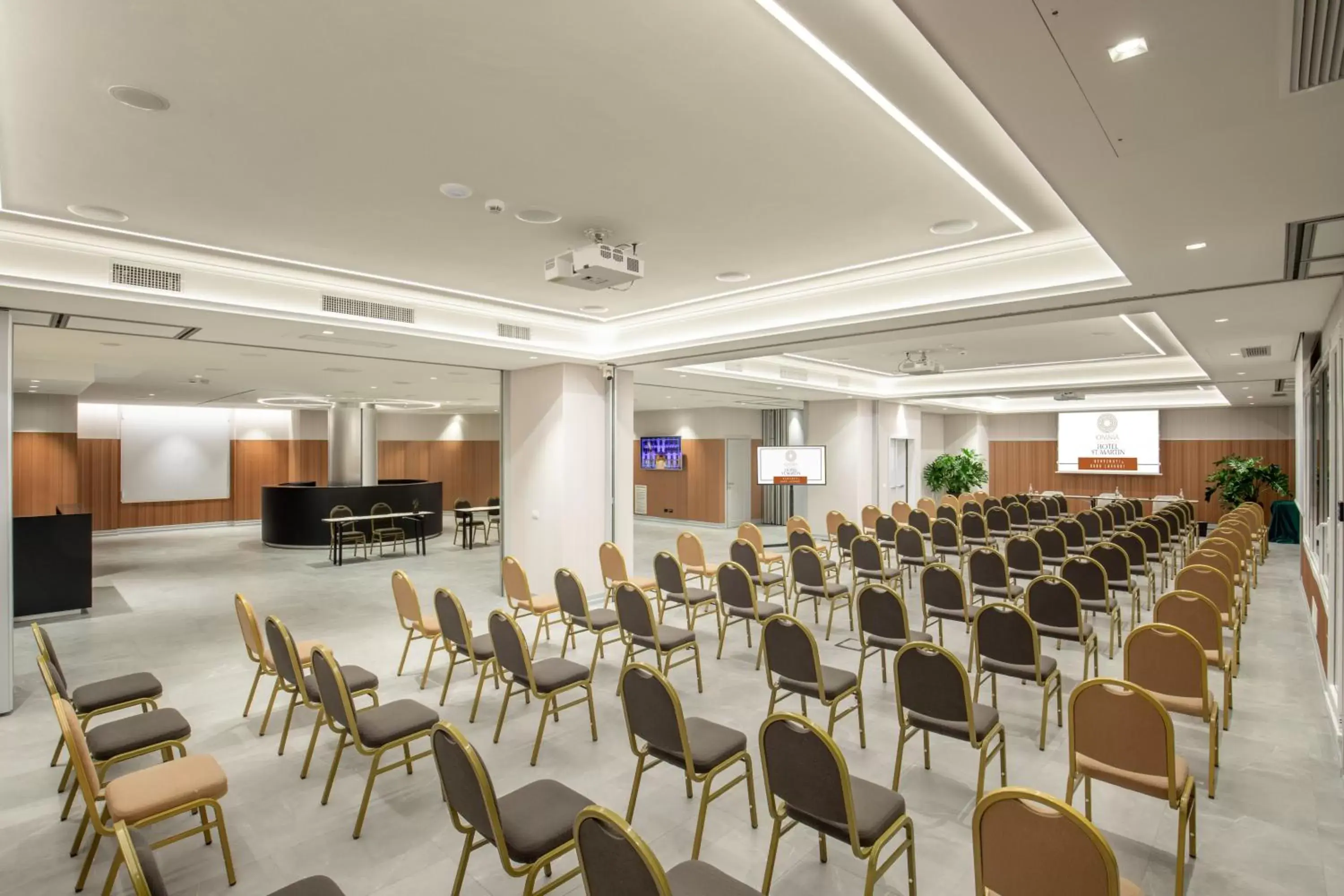 Meeting/conference room in Hotel St Martin by OMNIA hotels