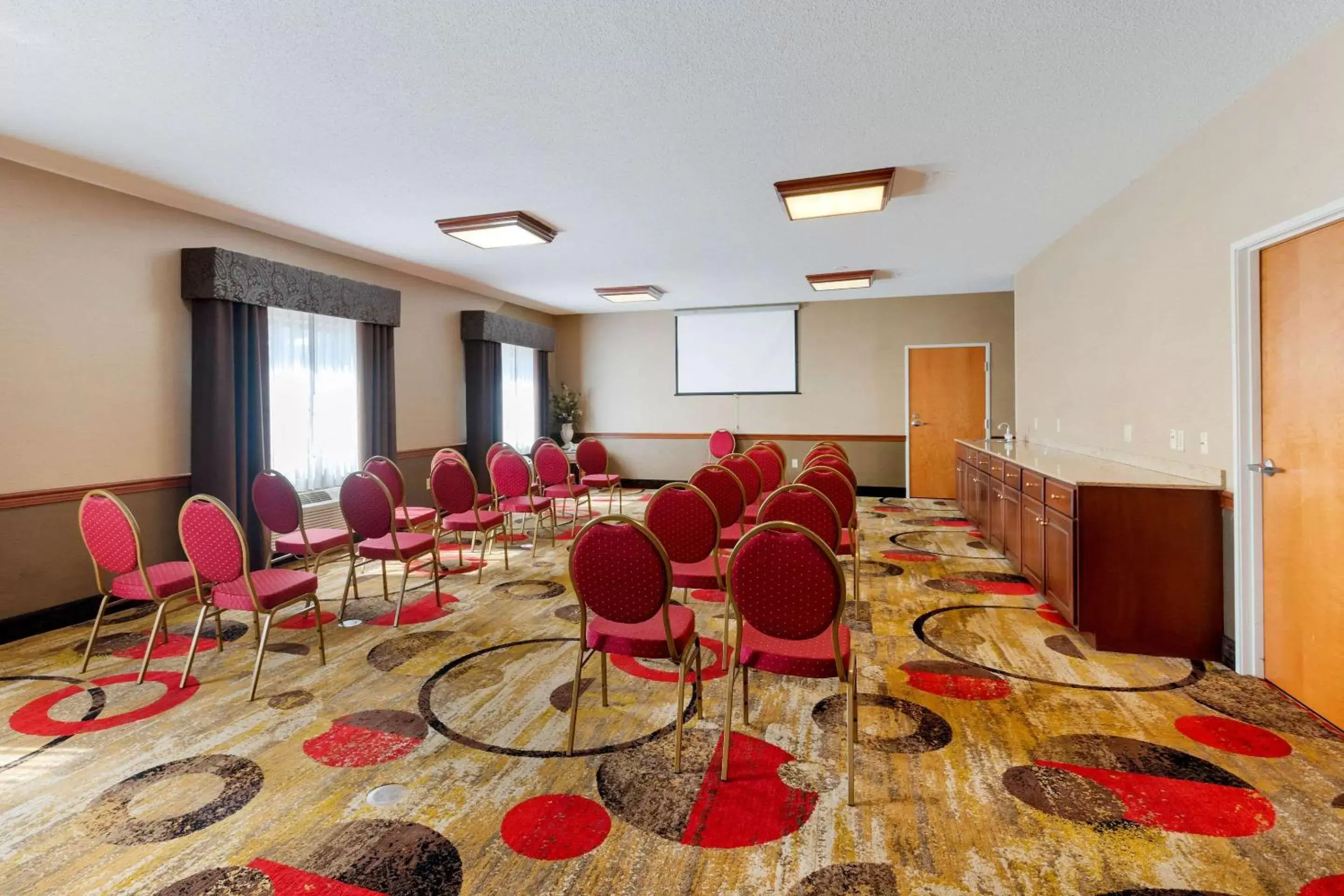 On site in Comfort Suites Stevensville – St. Joseph