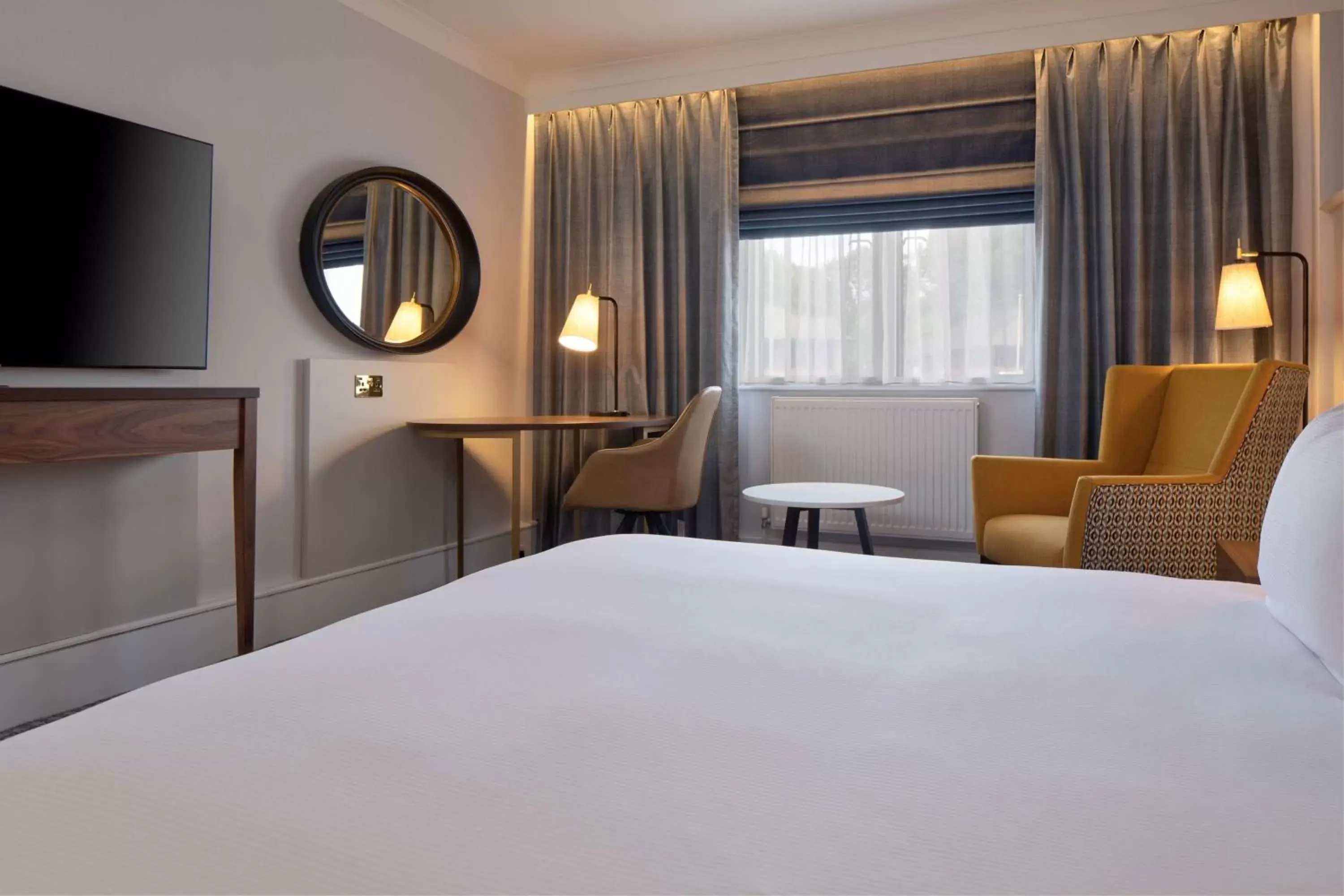 Bedroom, Bed in DoubleTree by Hilton Stoke-on-Trent, United Kingdom Bedroom, Bed in DoubleTree by Hilton Stoke-on-Trent, United Kingdom