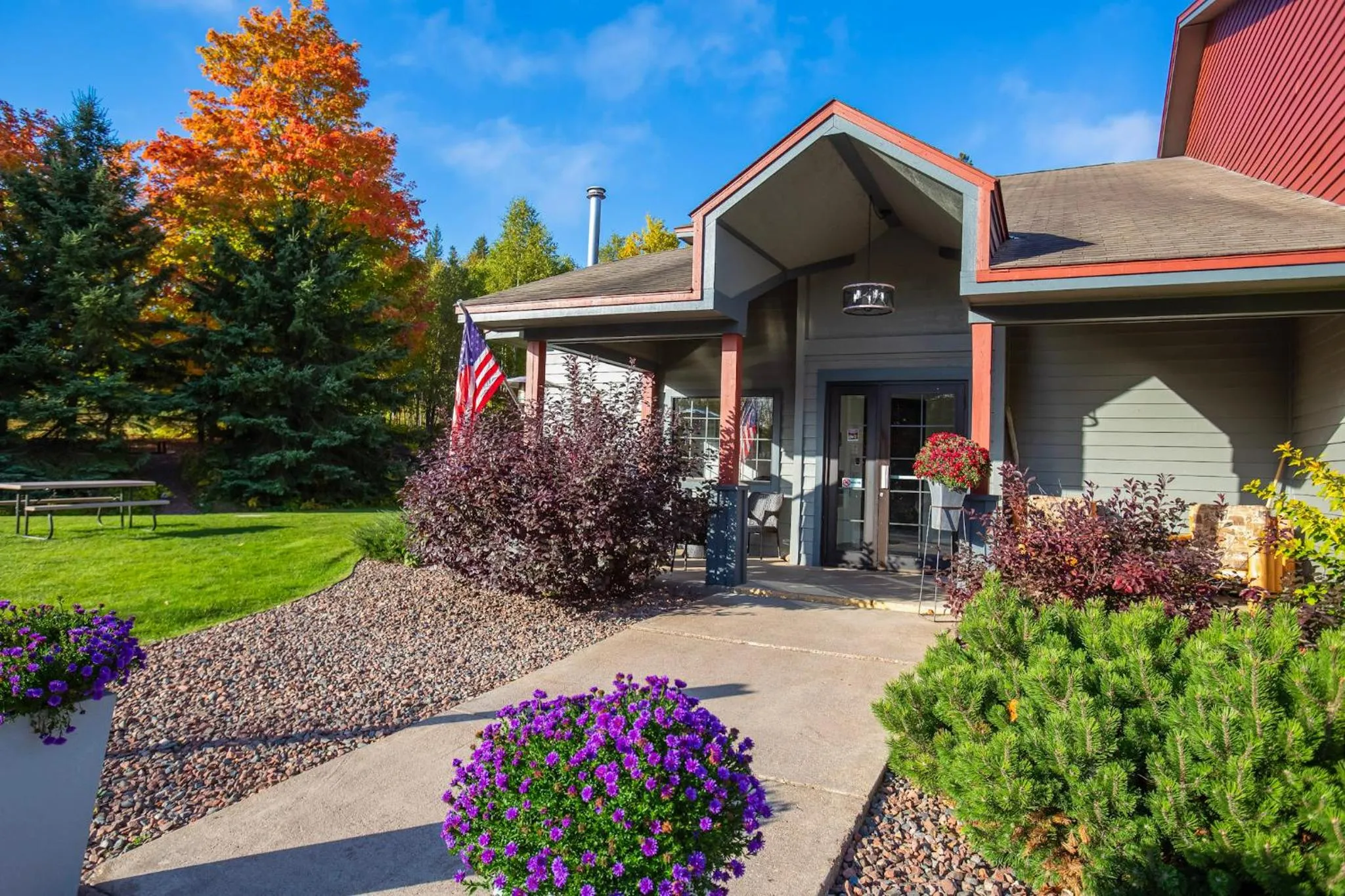 Facade/entrance in Mountain Inn at Lutsen