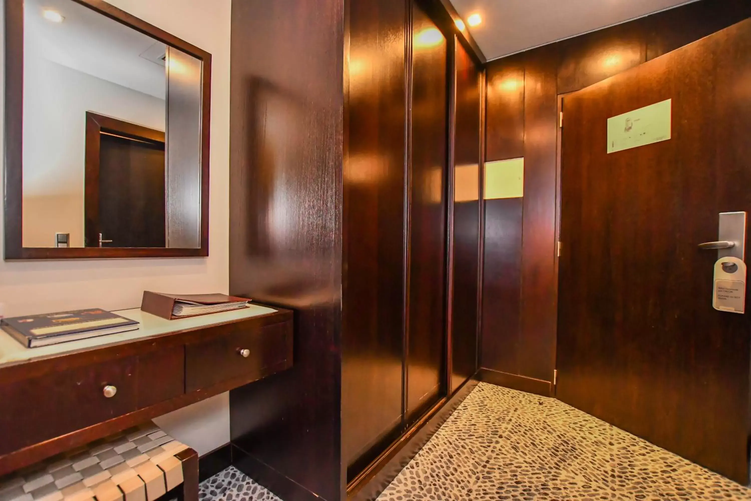 Bathroom in Quinta Mirabela - Design Hotel