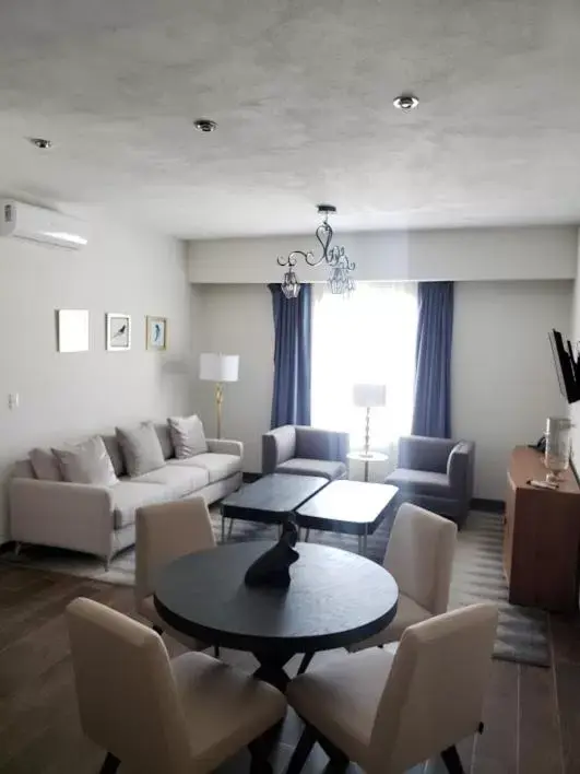 Living room, Seating Area in HOTEL PLAZA MATAMOROS