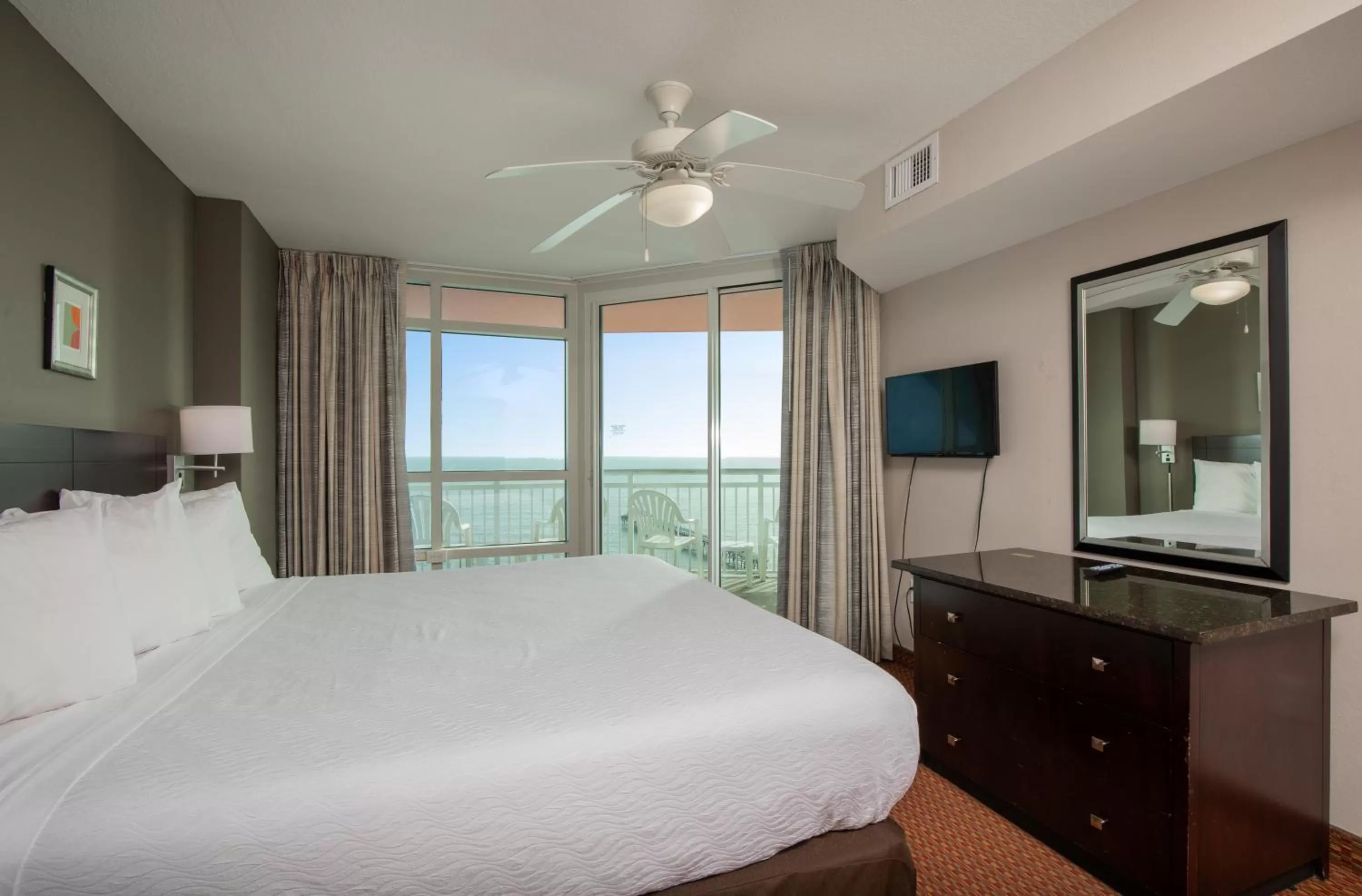 Bedroom, Bed in Prince Resort