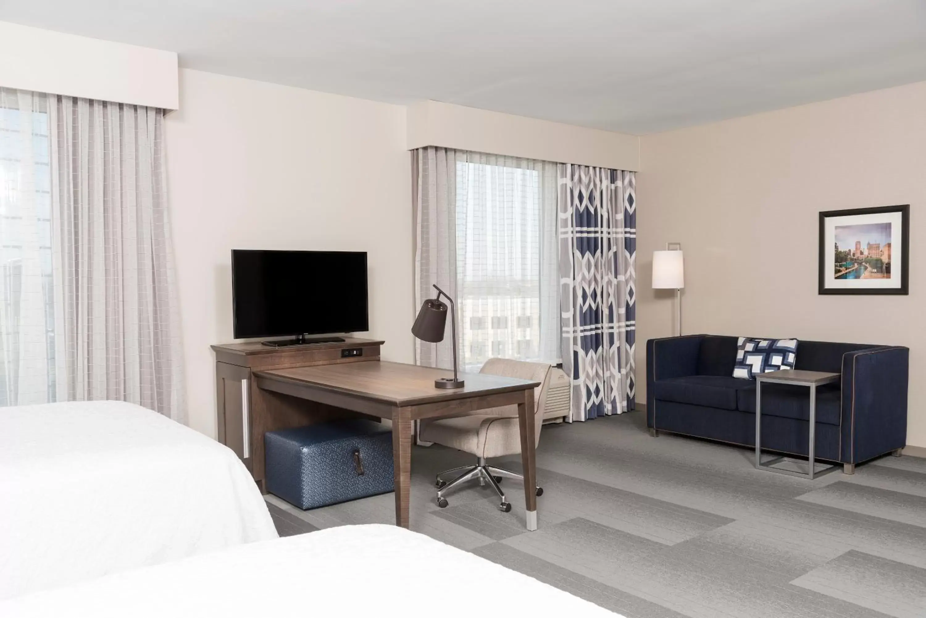 TV/Entertainment Center in Hampton Inn & Suites Indianapolis-Keystone, IN