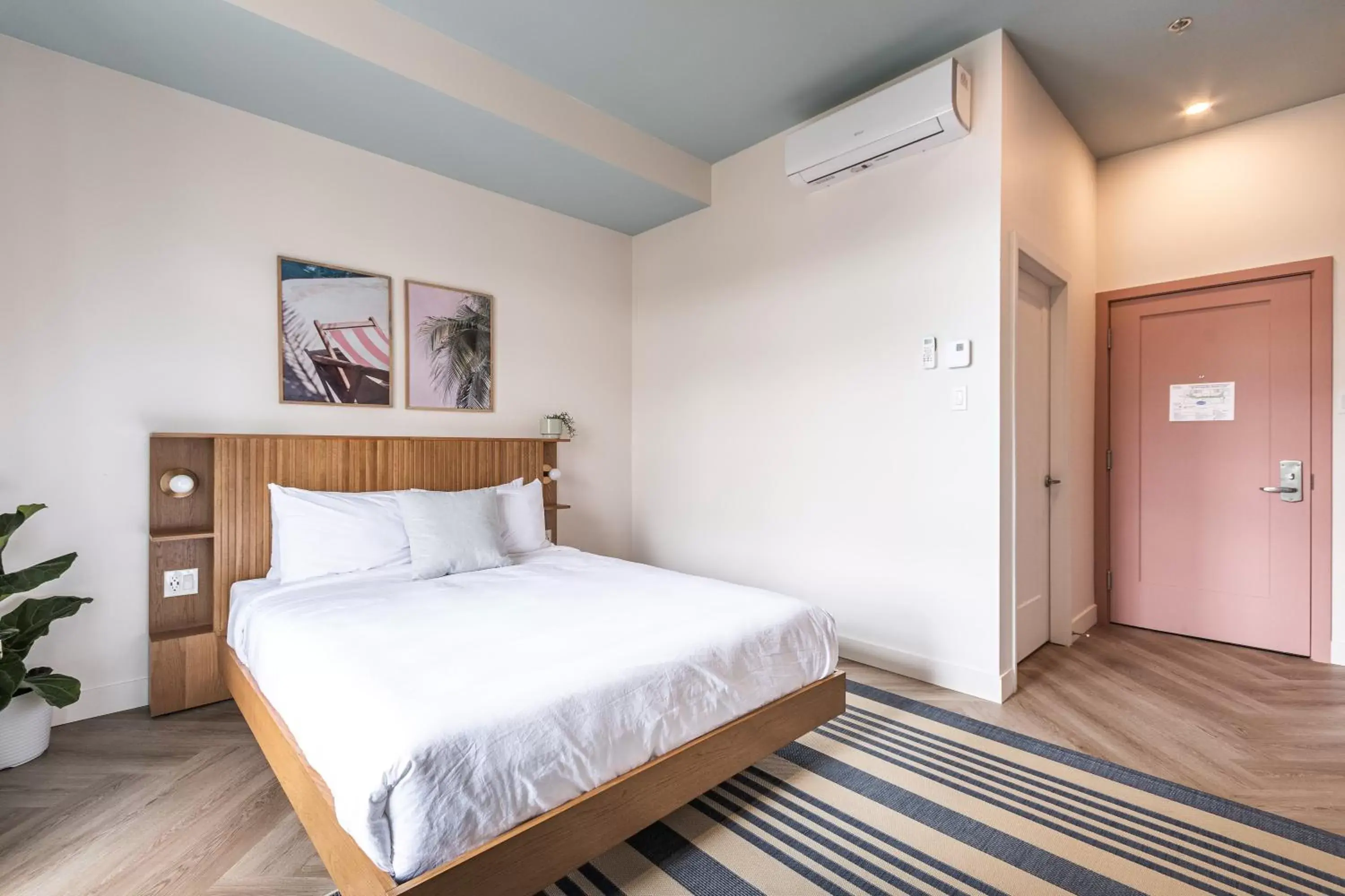 Queen Room in Hôtel le Rosay Queen Room in Hôtel le Rosay