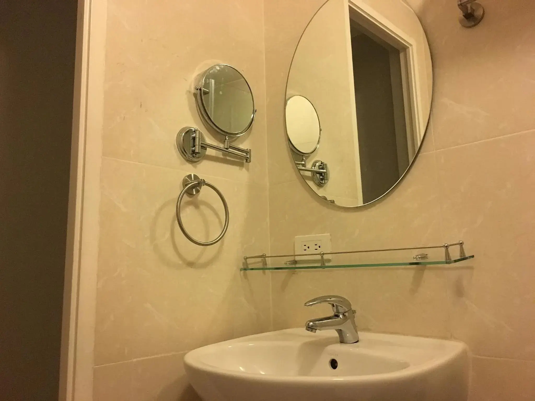 Bathroom in Avant Serviced Suites - Personal Concierge