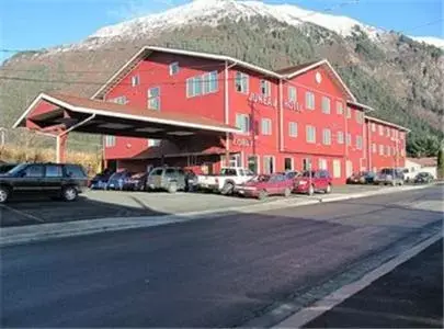 Property building in Juneau Hotel