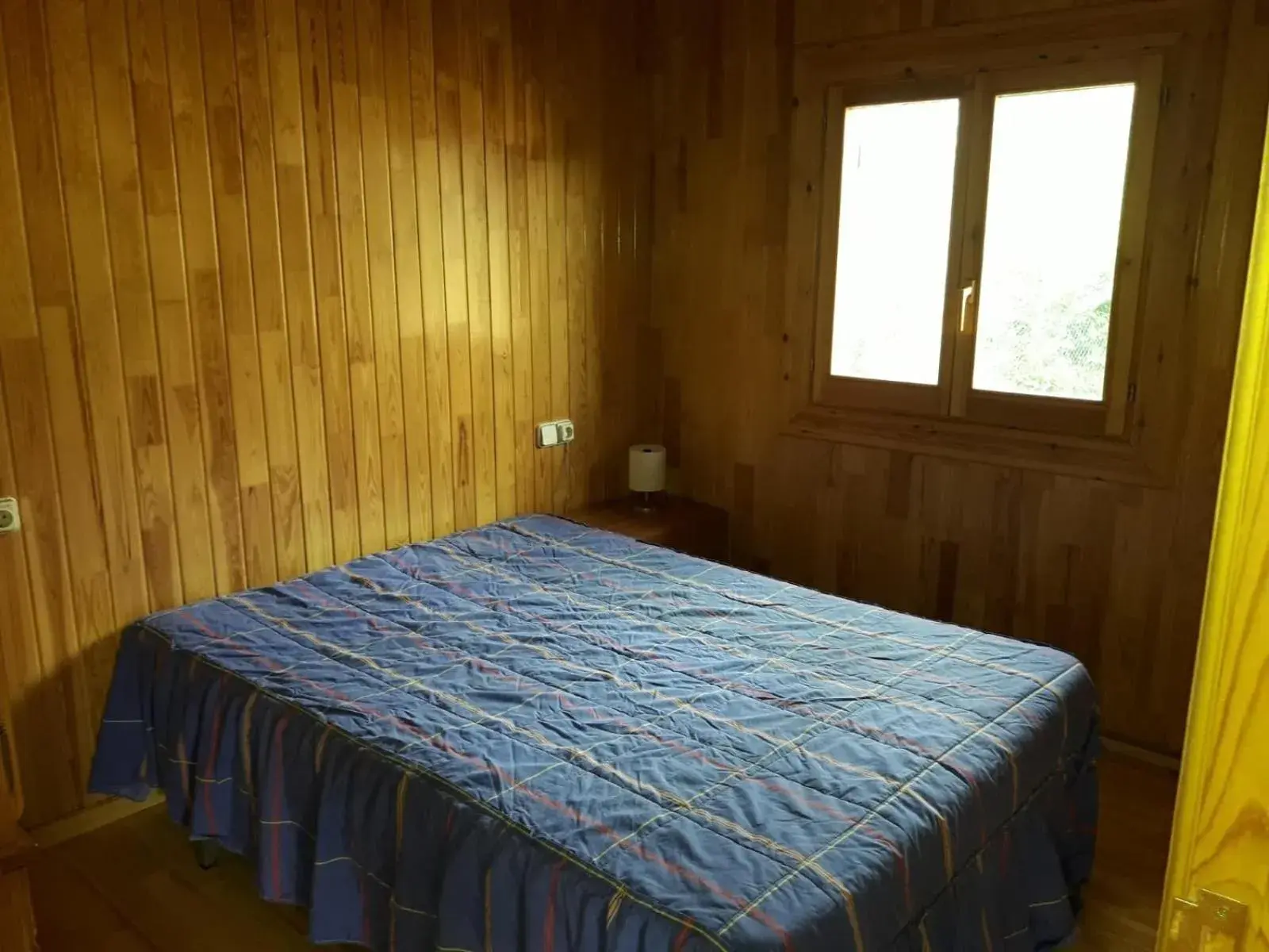 Bedroom, Bed in Sabiñanigo Camp & Hotel