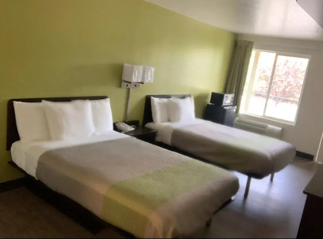 Bed in Motel 6-Yakima, WA - Downtown