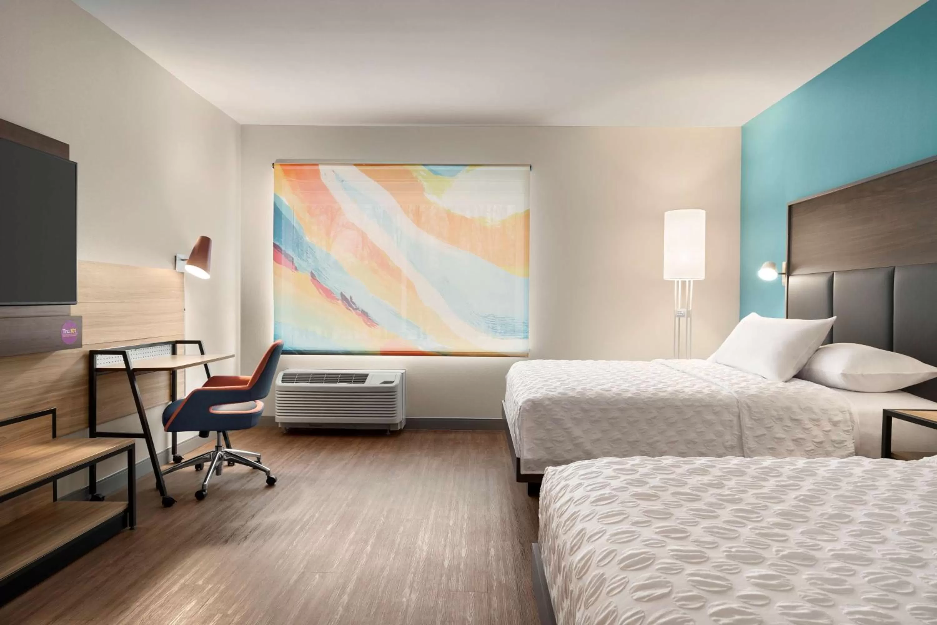 Bed in Tru By Hilton Albany Airport, Ny