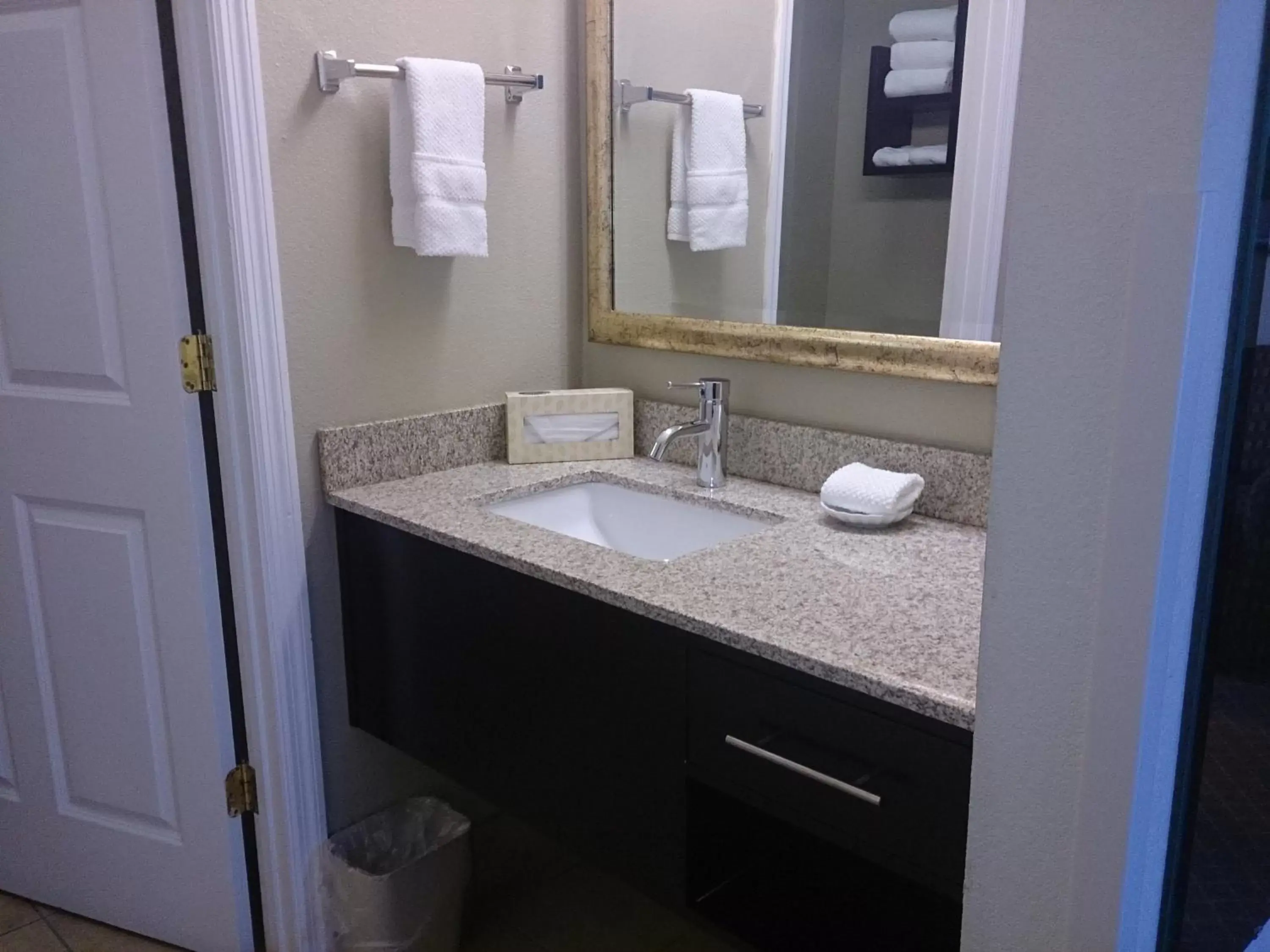 Photo of the whole room, Bathroom in Staybridge Suites Columbus-Airport, an IHG Hotel