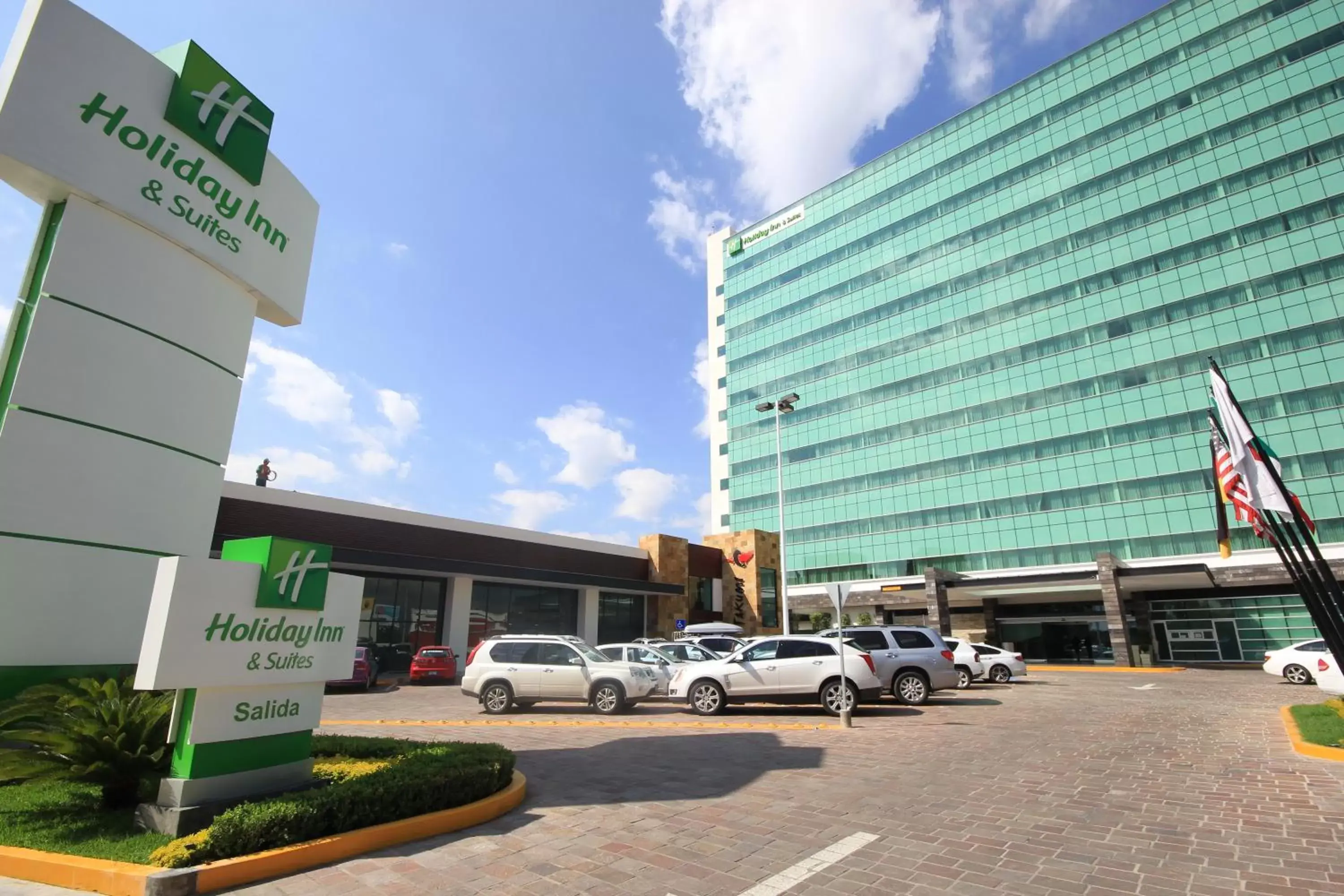 Property Building in Holiday Inn & Suites Plaza Mayor, an IHG Hotel