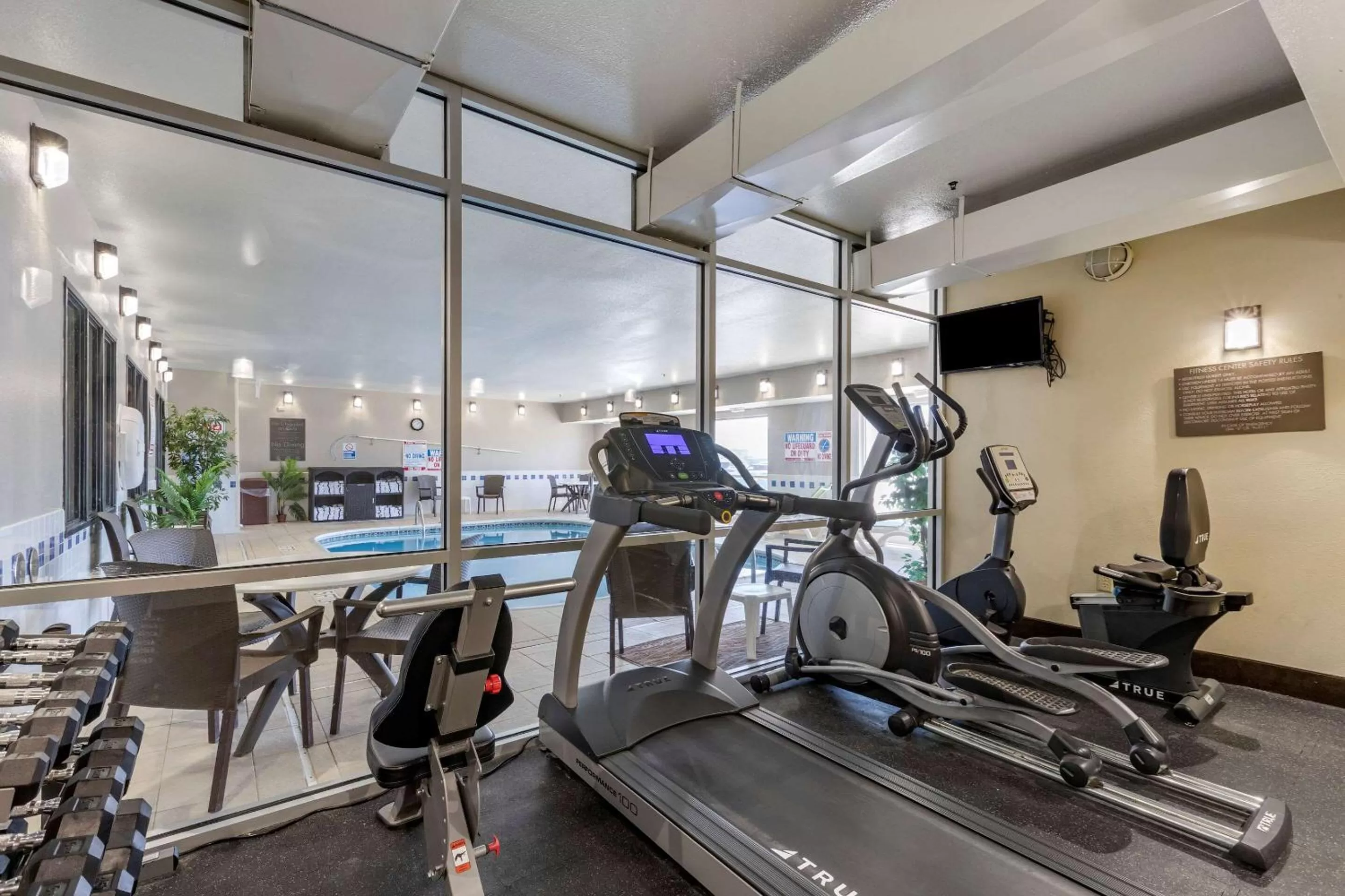 Fitness centre/facilities in Comfort Inn & Suites Waterloo - Cedar Falls