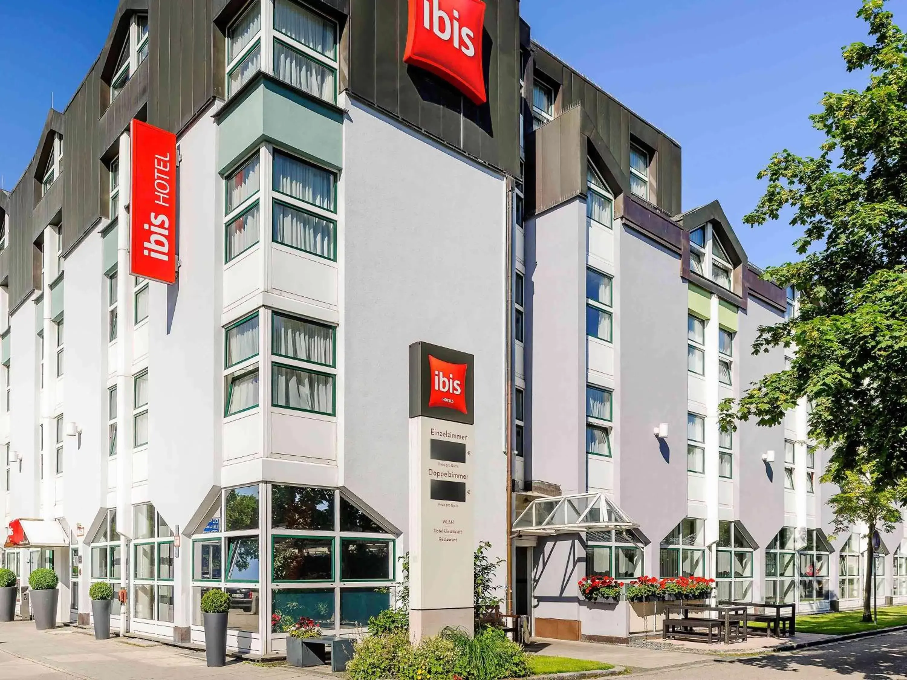 Property Building in ibis München City Nord